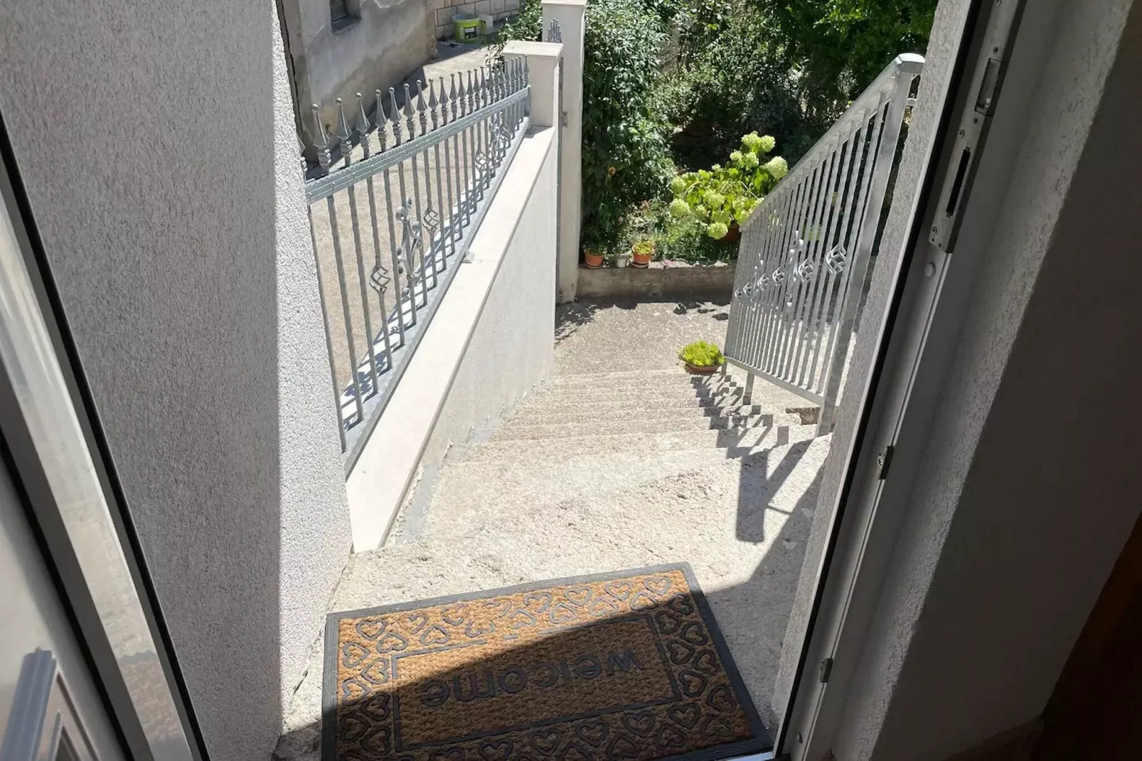 Apartment Luka - One Bedroom Apartment with Balcony and Sea View-Outdoor