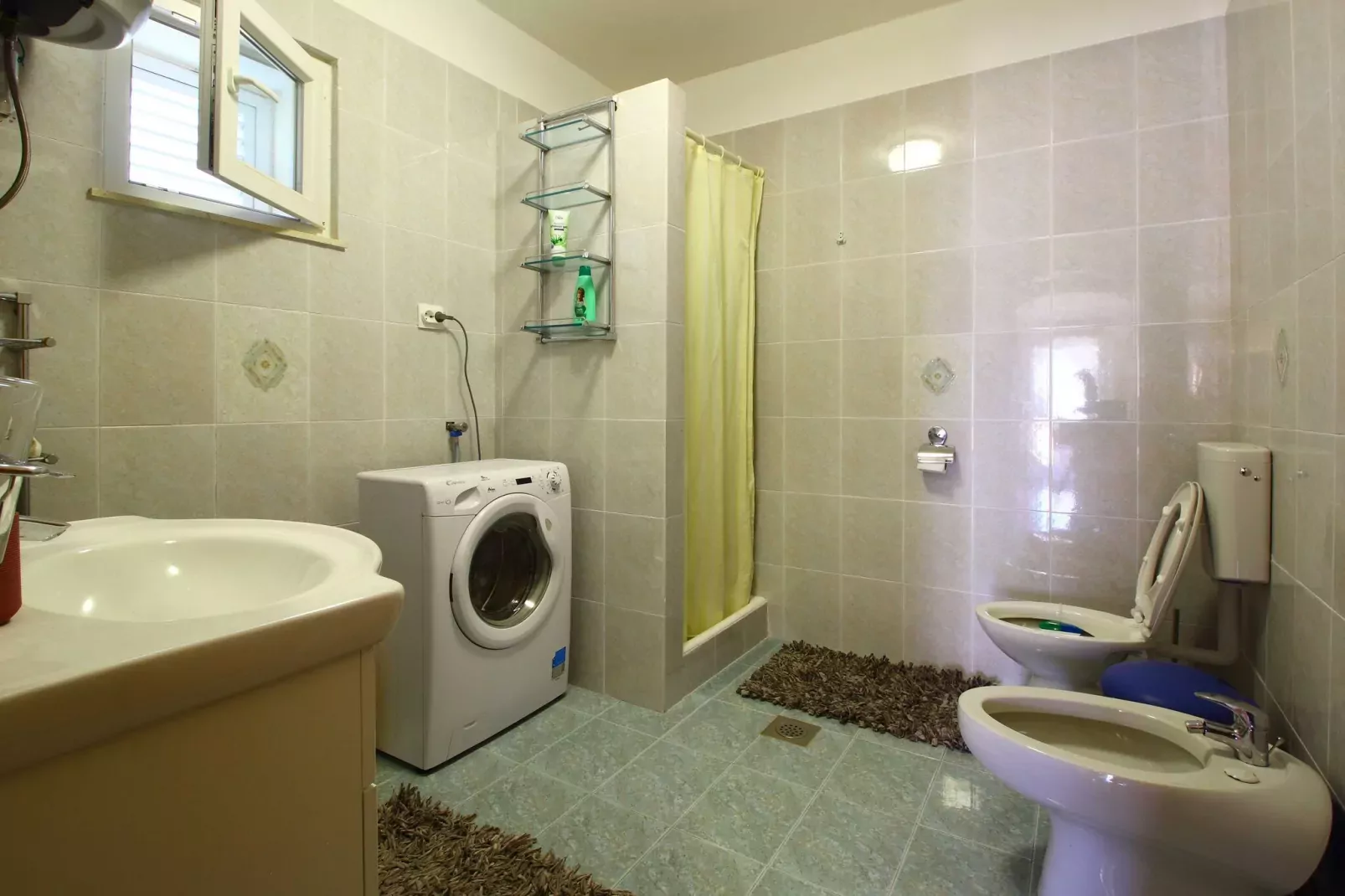 Apartment Marita - One Bedroom Apartment with Balcony-Bathroom