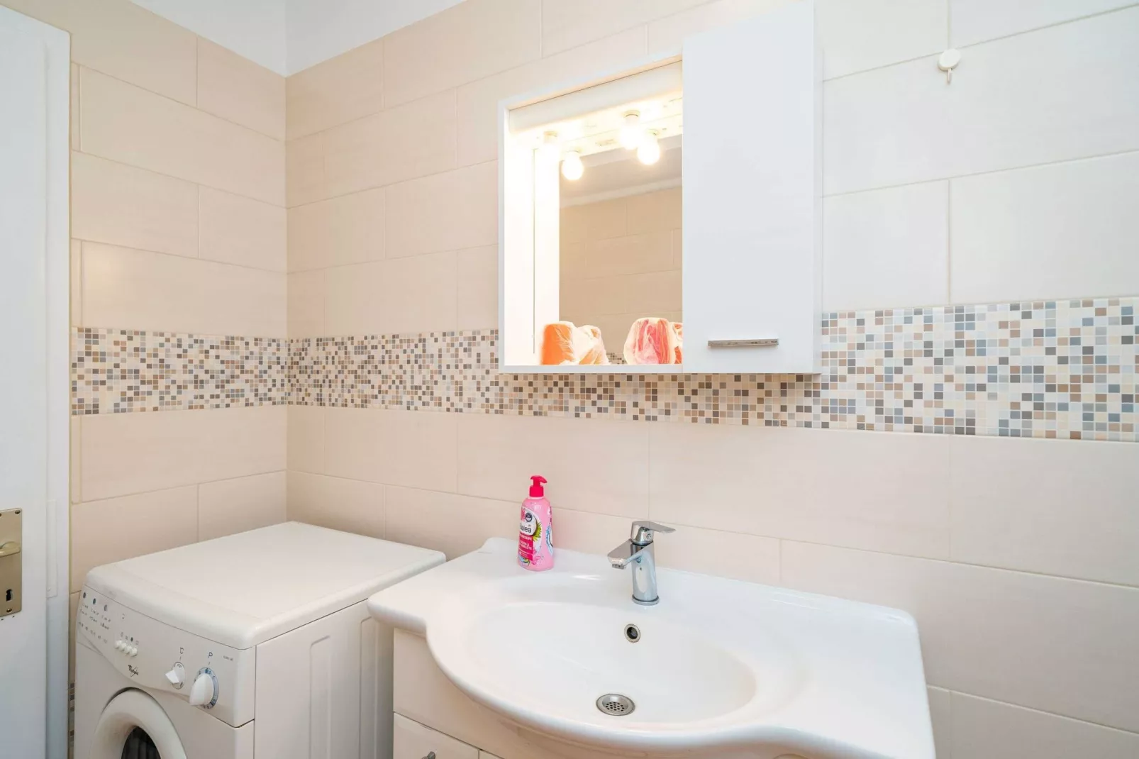 Apartment Kos - Two Bedroom Apartment with Terrace-Bathroom