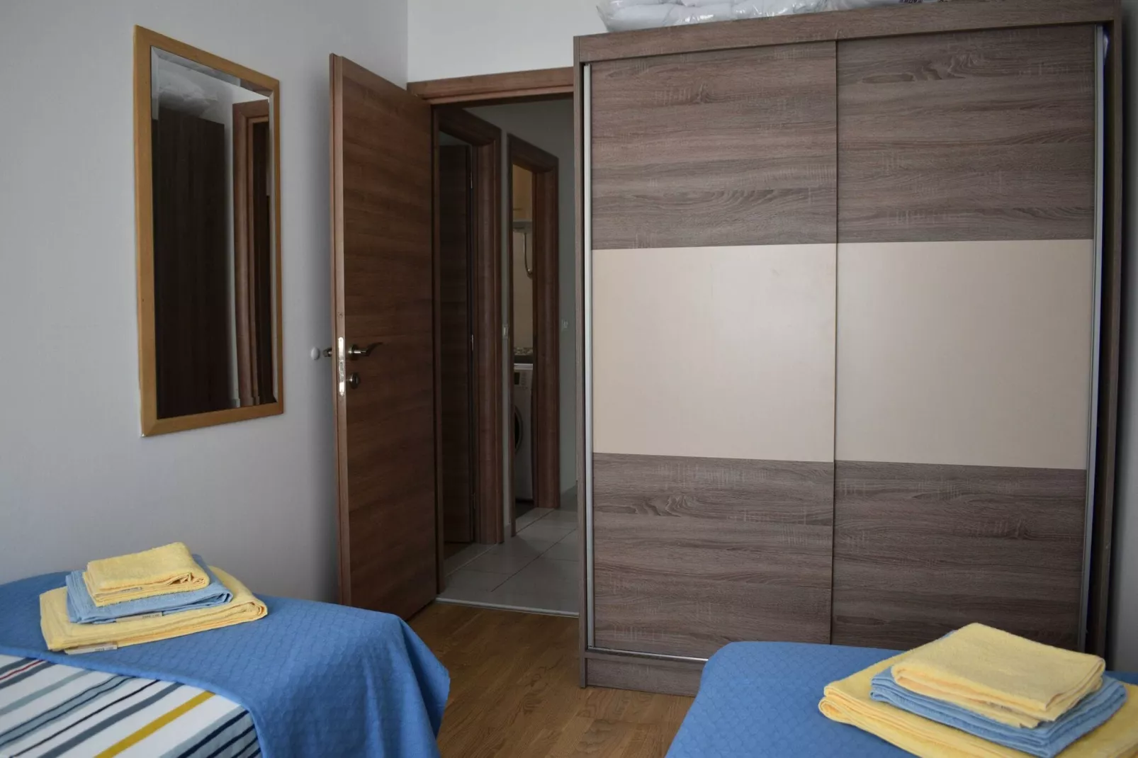 Apartment Vapor - Two Bedroom Apartment with Balcony-Schlafzimmer