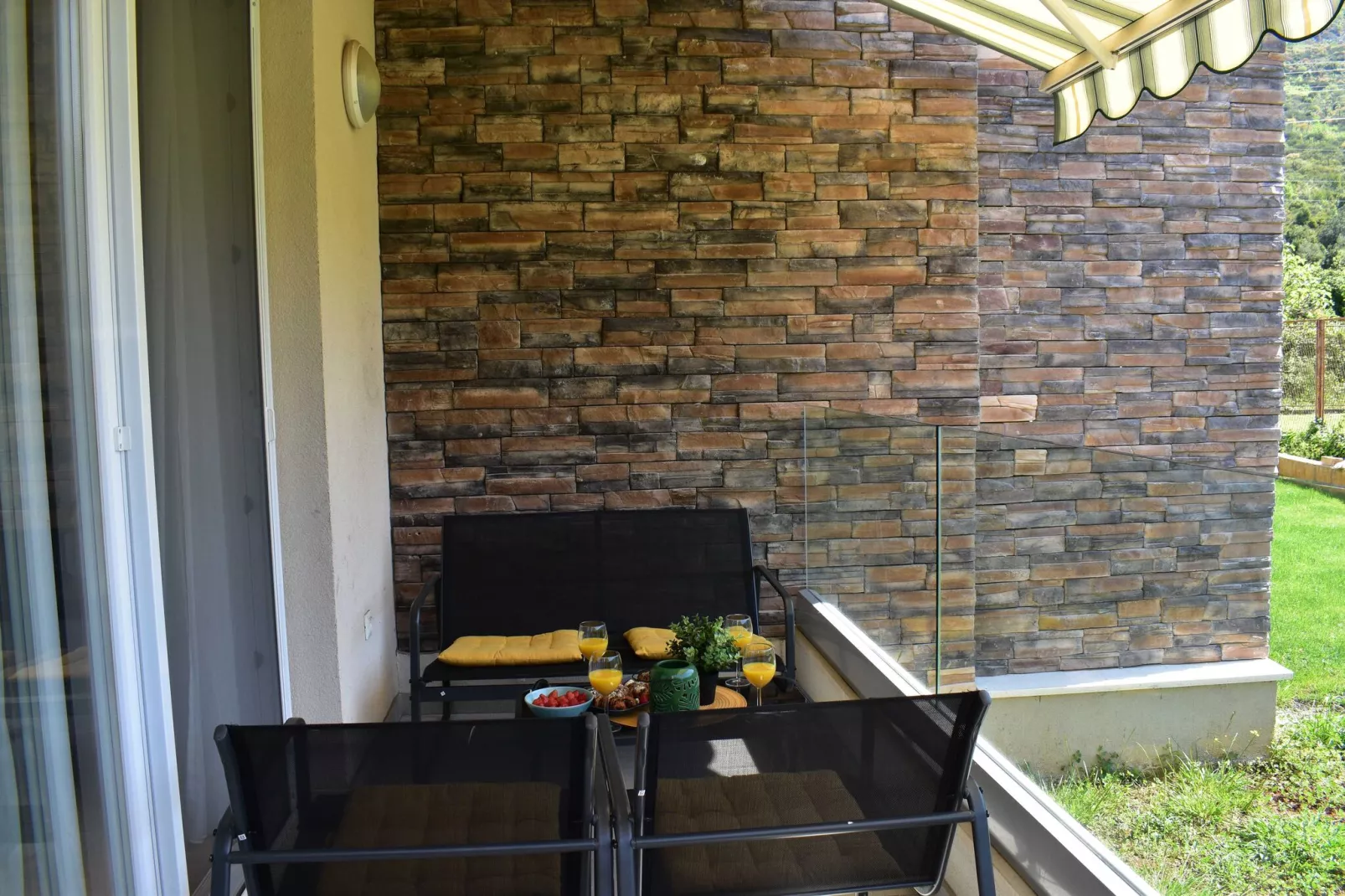 Apartment Vapor - Two Bedroom Apartment with Balcony-Terrasse