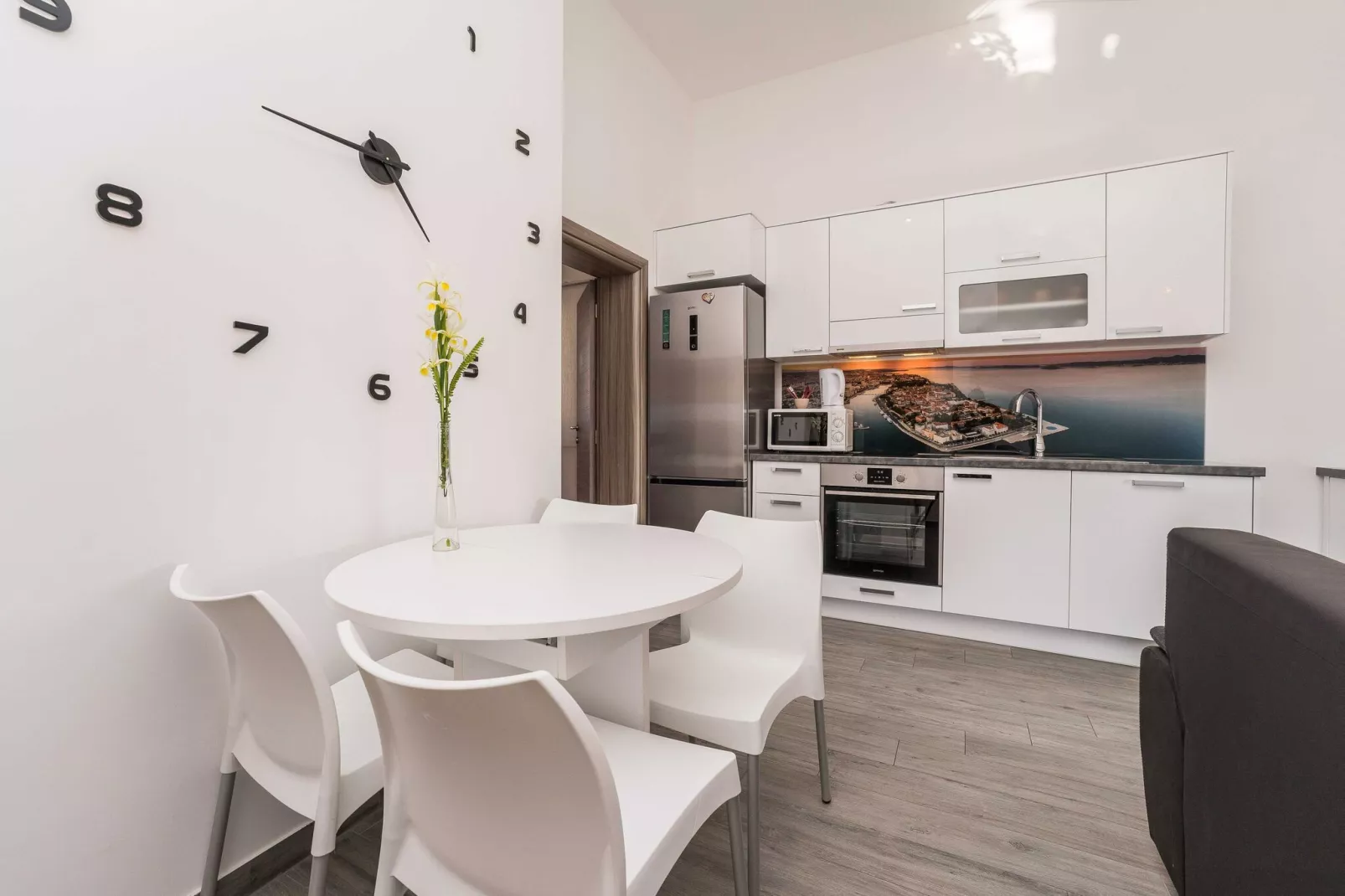 Apartments Maza - One Bedroom Apartment with Balcony  (Angela)-Küche