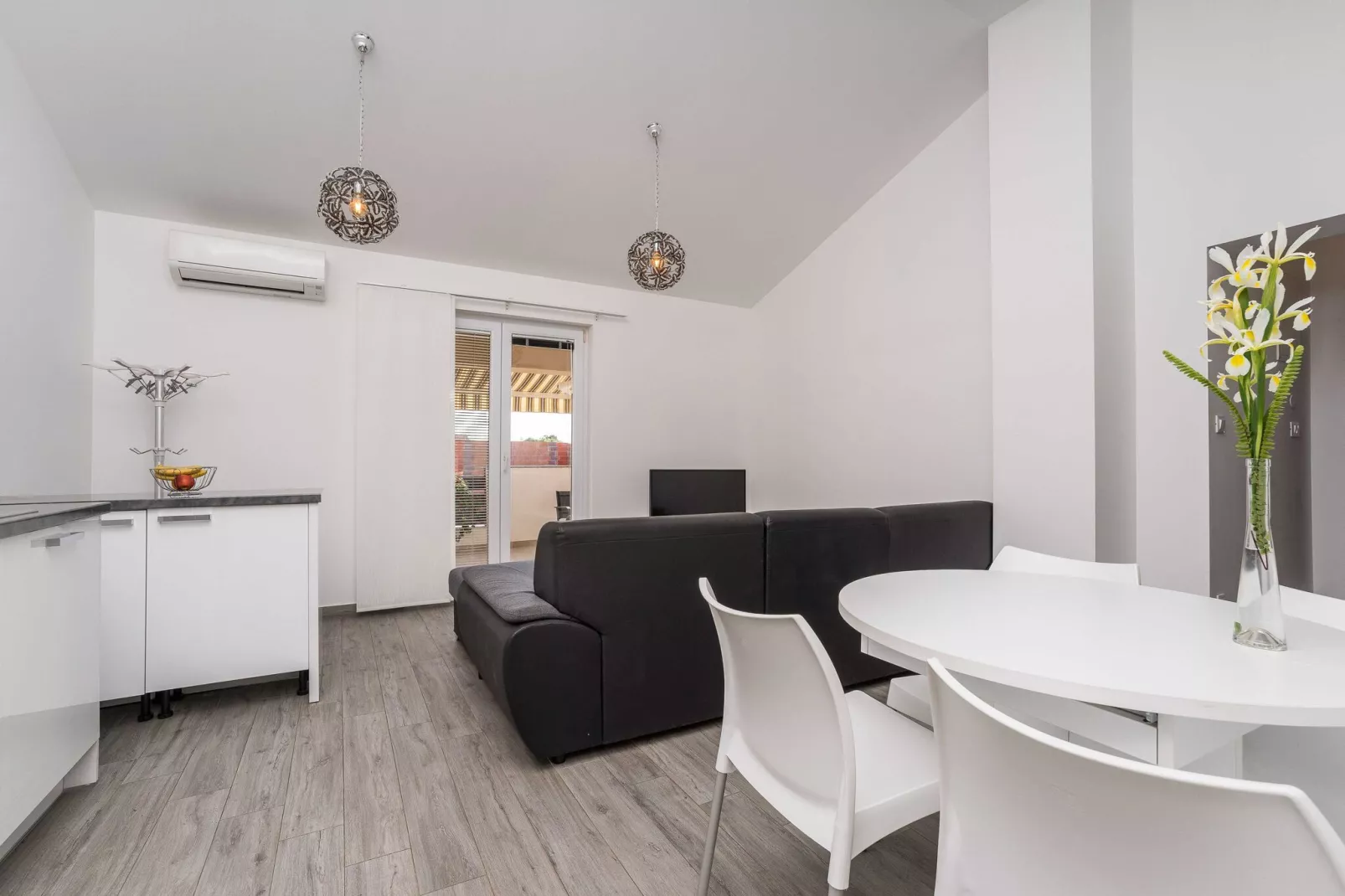 Apartments Maza - One Bedroom Apartment with Balcony  (Angela)-Innen