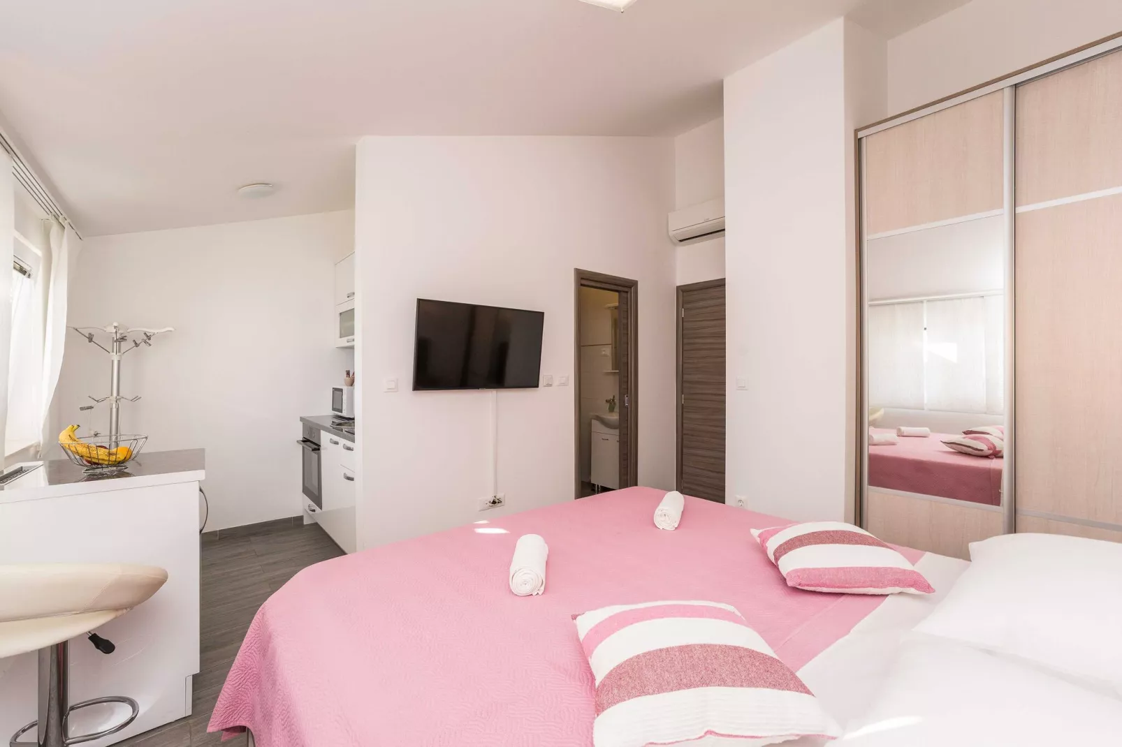 Apartments Maza - Studio Apartment (Roberta)-Living room