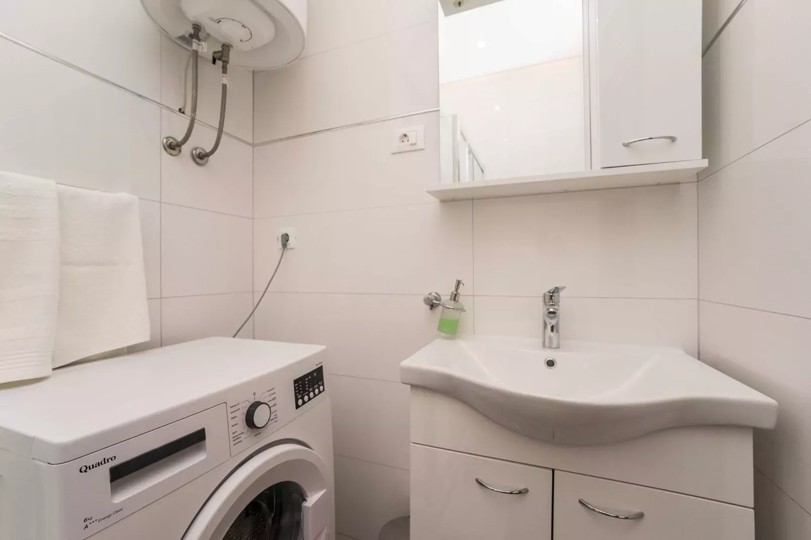 Apartments Maza - Studio Apartment (Roberta)-Bathroom