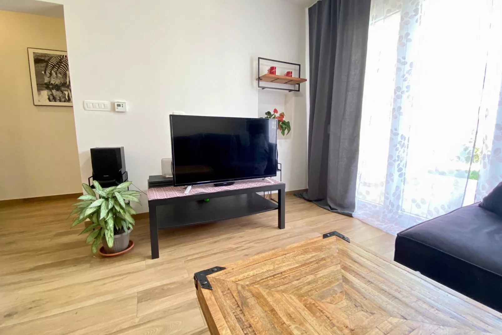 VERT Apartment - Two Bedroom Apartment with Terrace-Living room