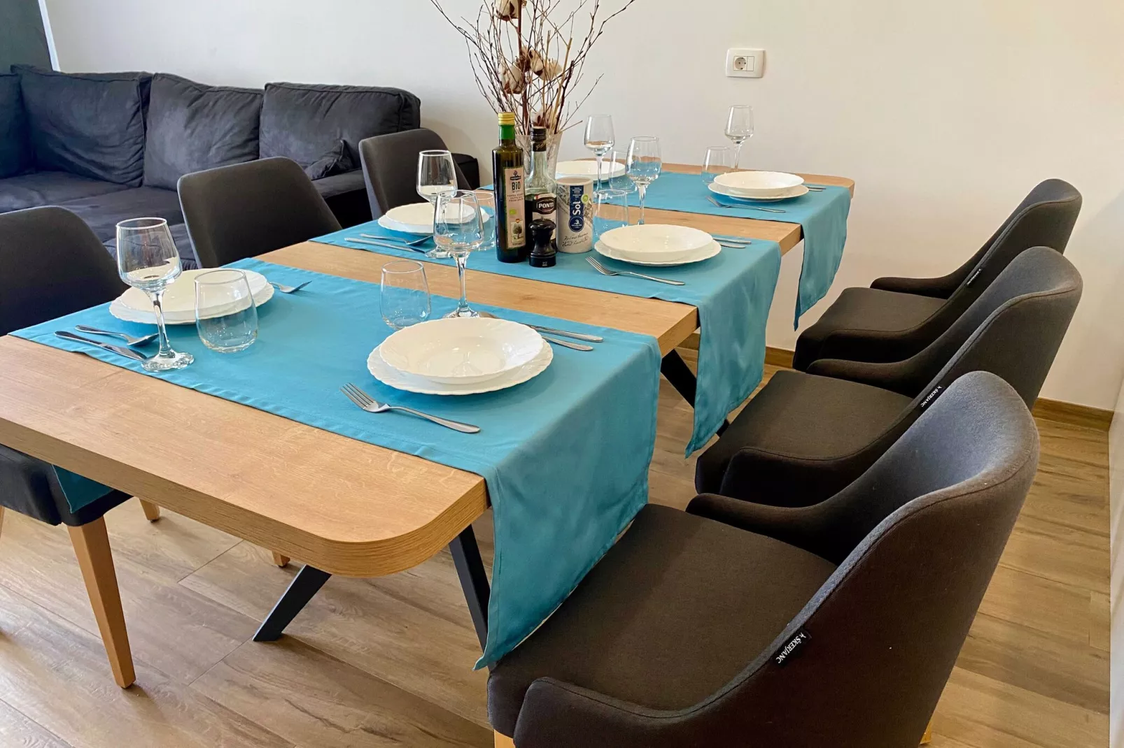 VERT Apartment - Two Bedroom Apartment with Terrace-Kitchen