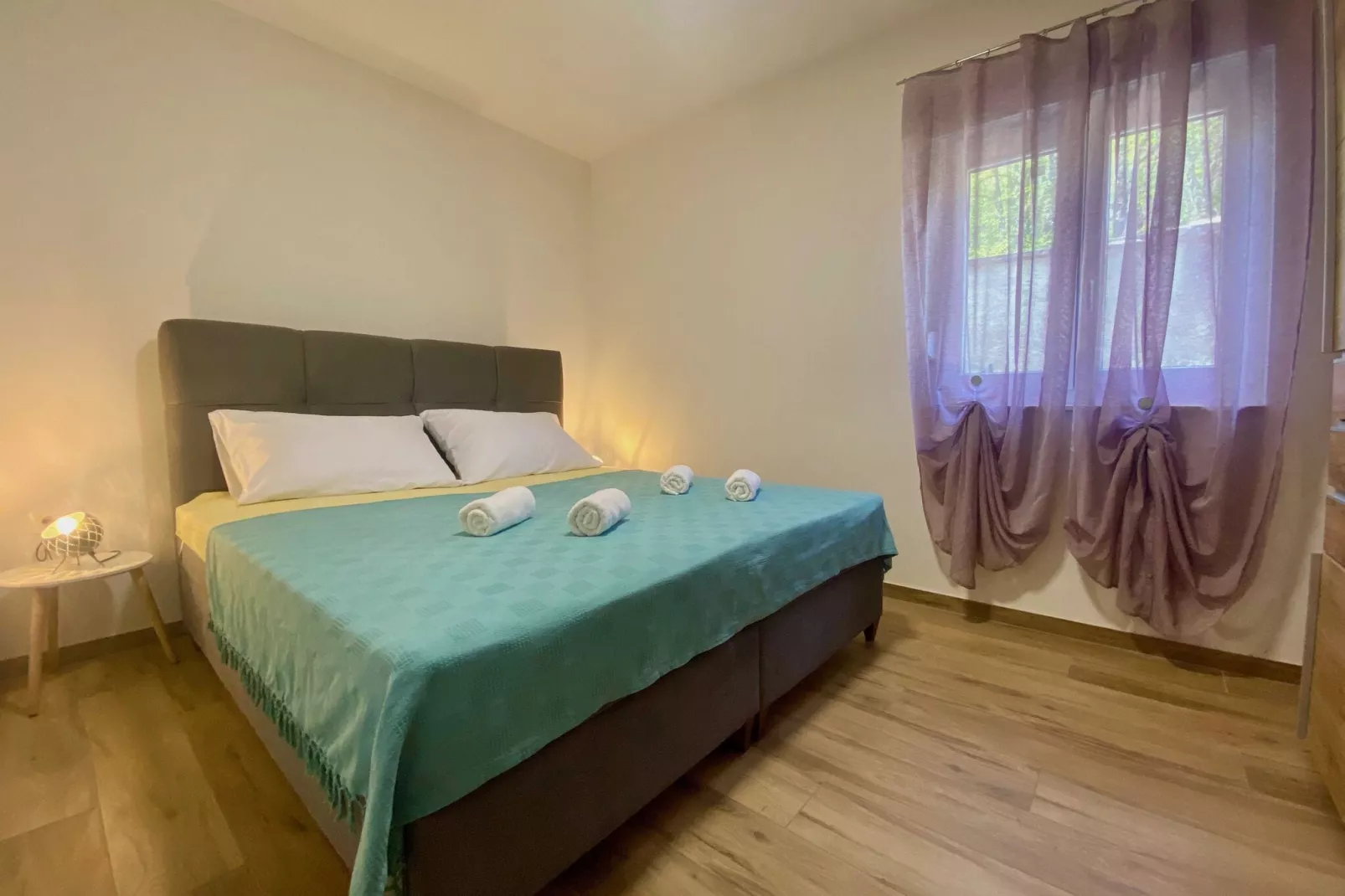 VERT Apartment - Two Bedroom Apartment with Terrace-Bedroom