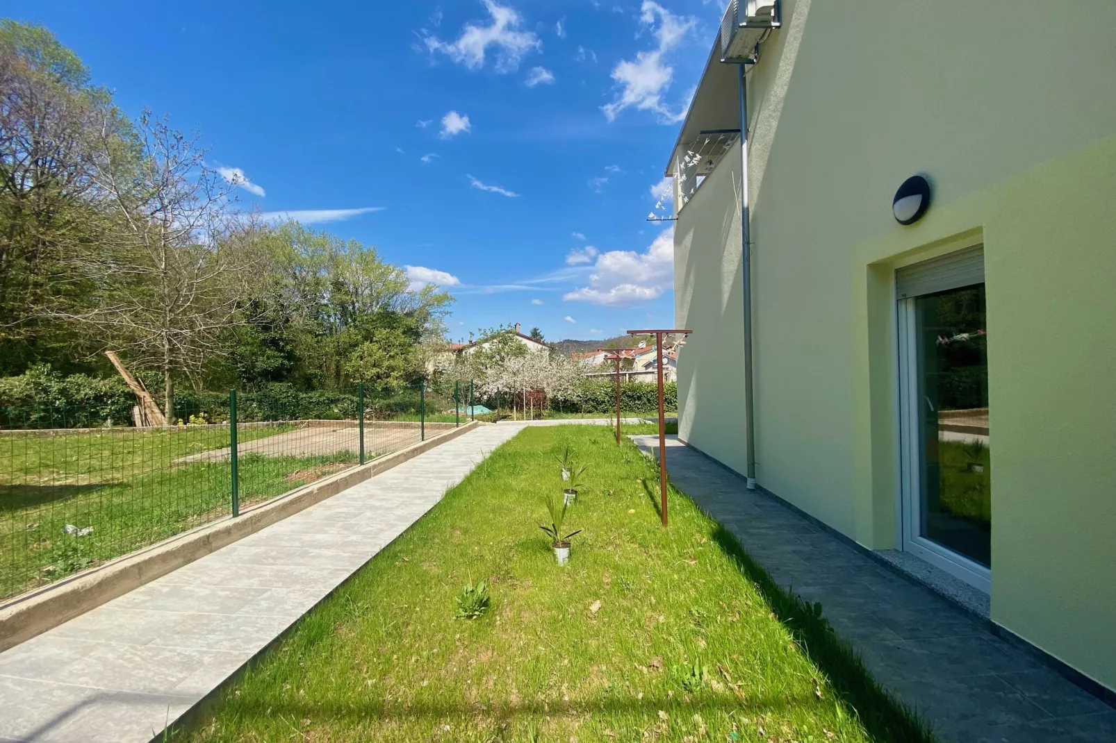 VERT Apartment - Two Bedroom Apartment with Terrace-Outdoor