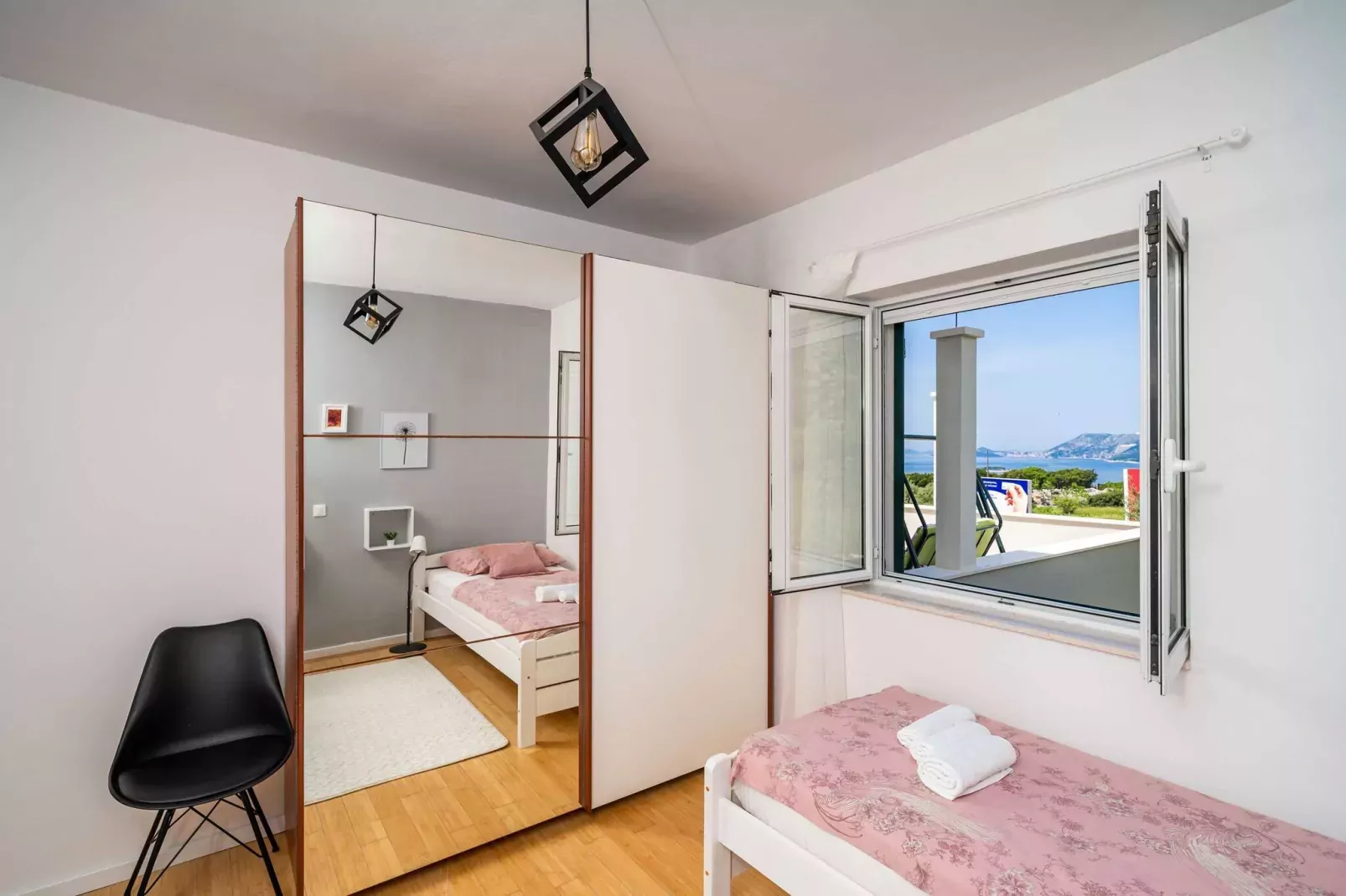 Apartment Doma - Two Bedroom Apartment with Terrace-Bedroom