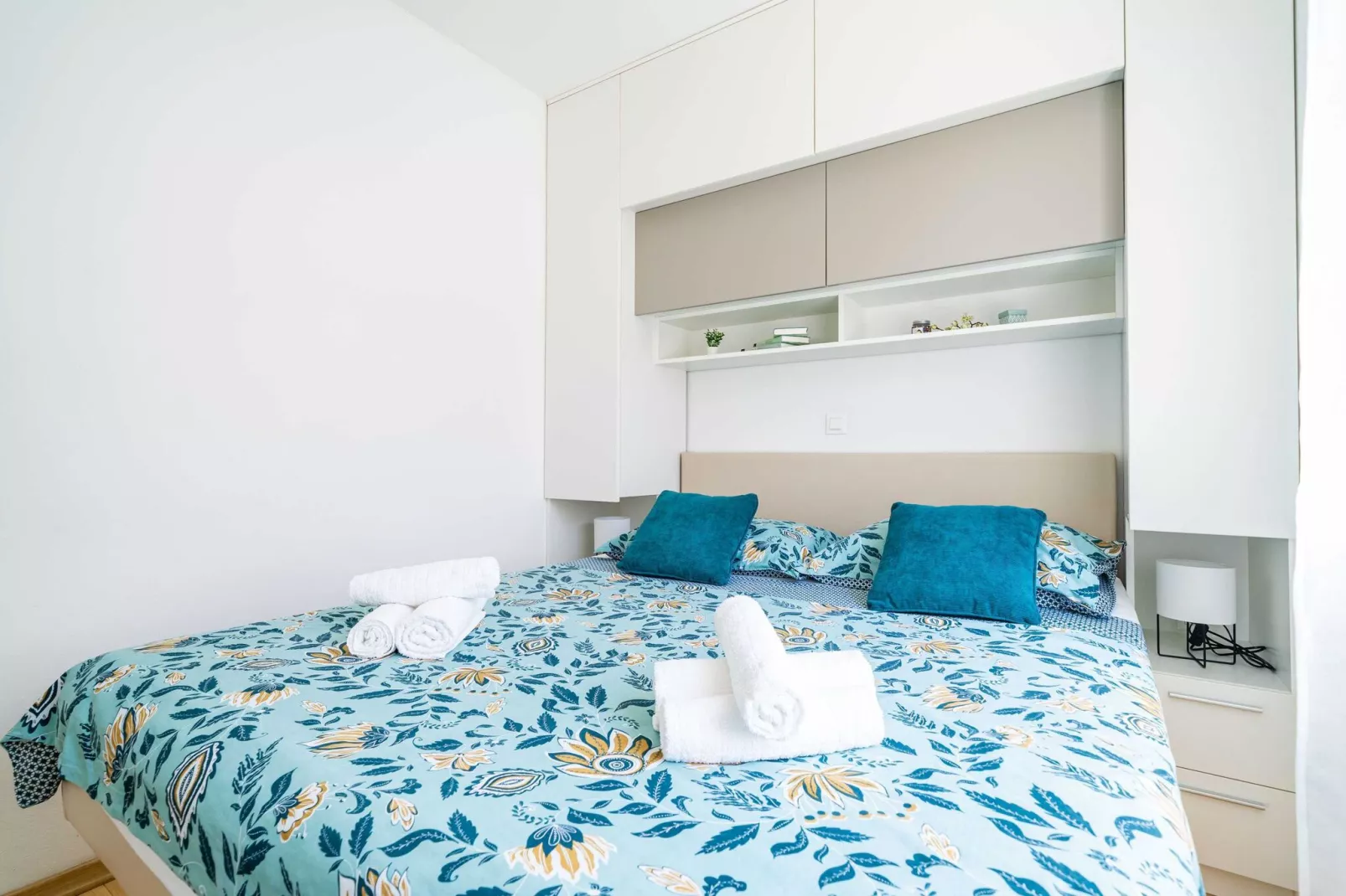Apartment Doma - Two Bedroom Apartment with Terrace-Bedroom