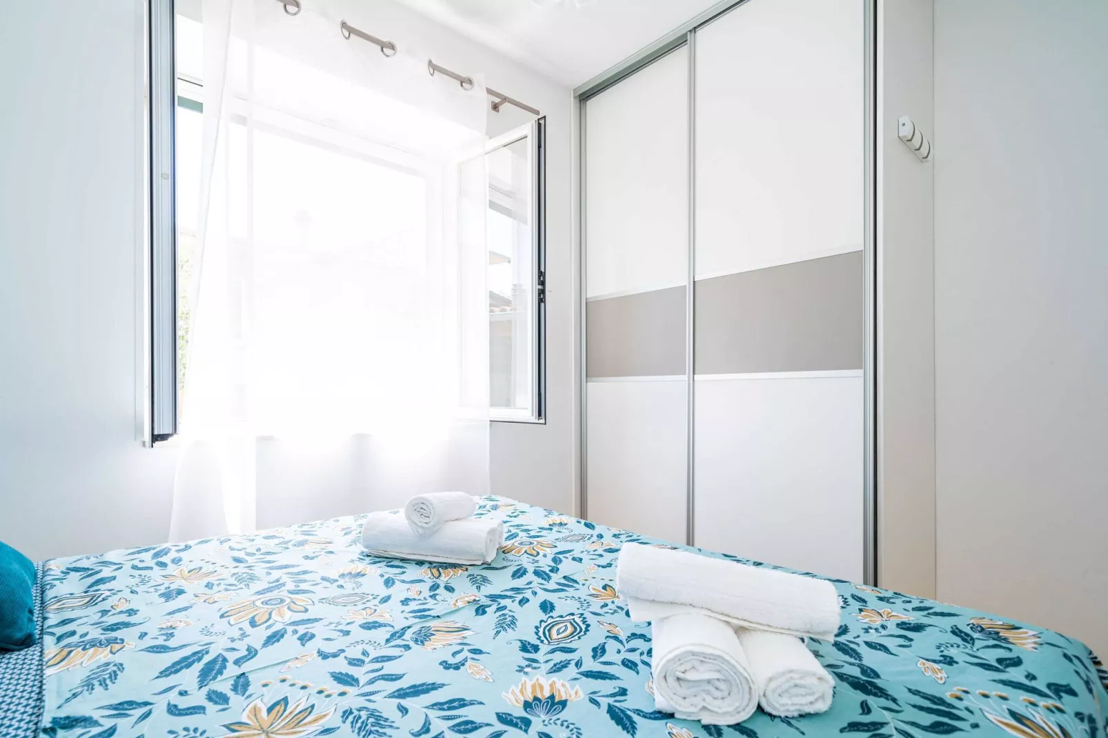 Apartment Doma - Two Bedroom Apartment with Terrace-Bedroom