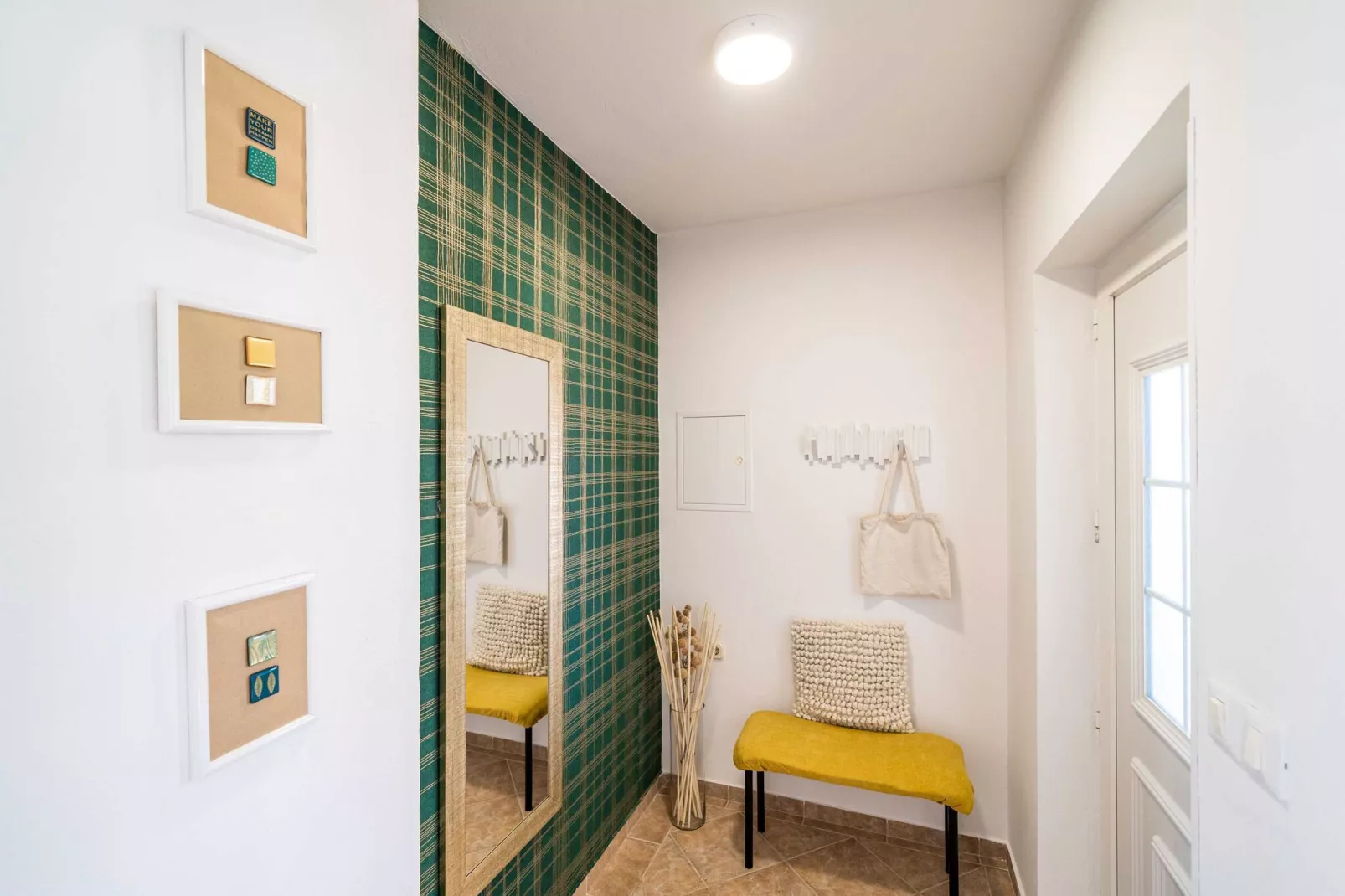 Apartment Doma - Two Bedroom Apartment with Terrace-Indoor