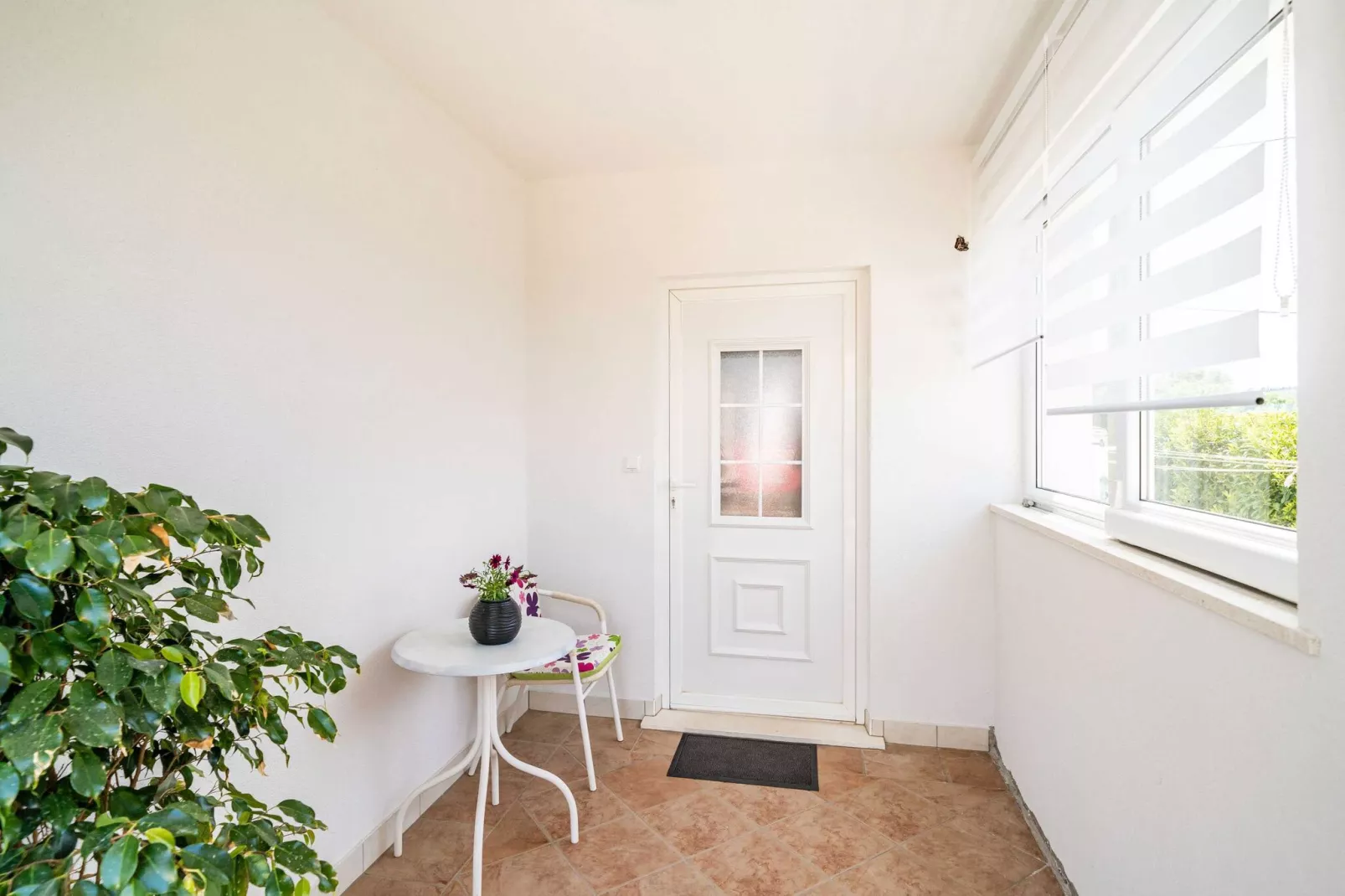 Apartment Doma - Two Bedroom Apartment with Terrace-Indoor