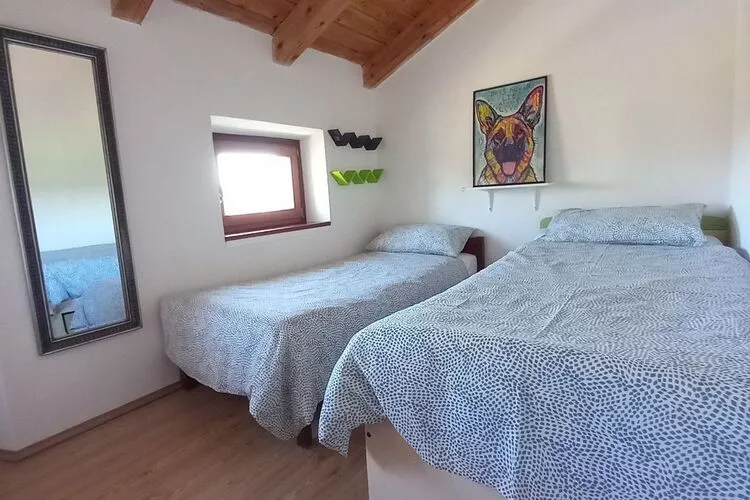 Casa Girasole - Three Bedroom Holiday Home with Garden-Chambre