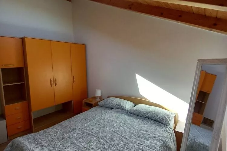 Casa Girasole - Three Bedroom Holiday Home with Garden-Chambre