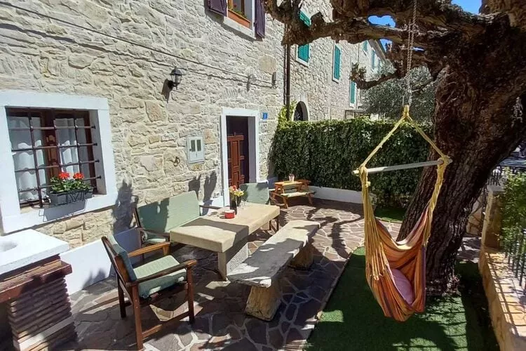 Casa Girasole - Three Bedroom Holiday Home with Garden-Jardin d'été
