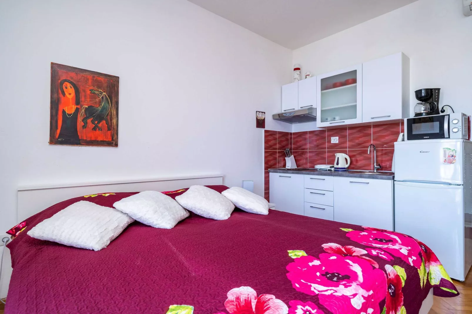 Apartments & Rooms Mara & Petrunjela - Studio Apartment with Balcony and Sea View (Studio s balkonom) - BR. 2-Bedroom