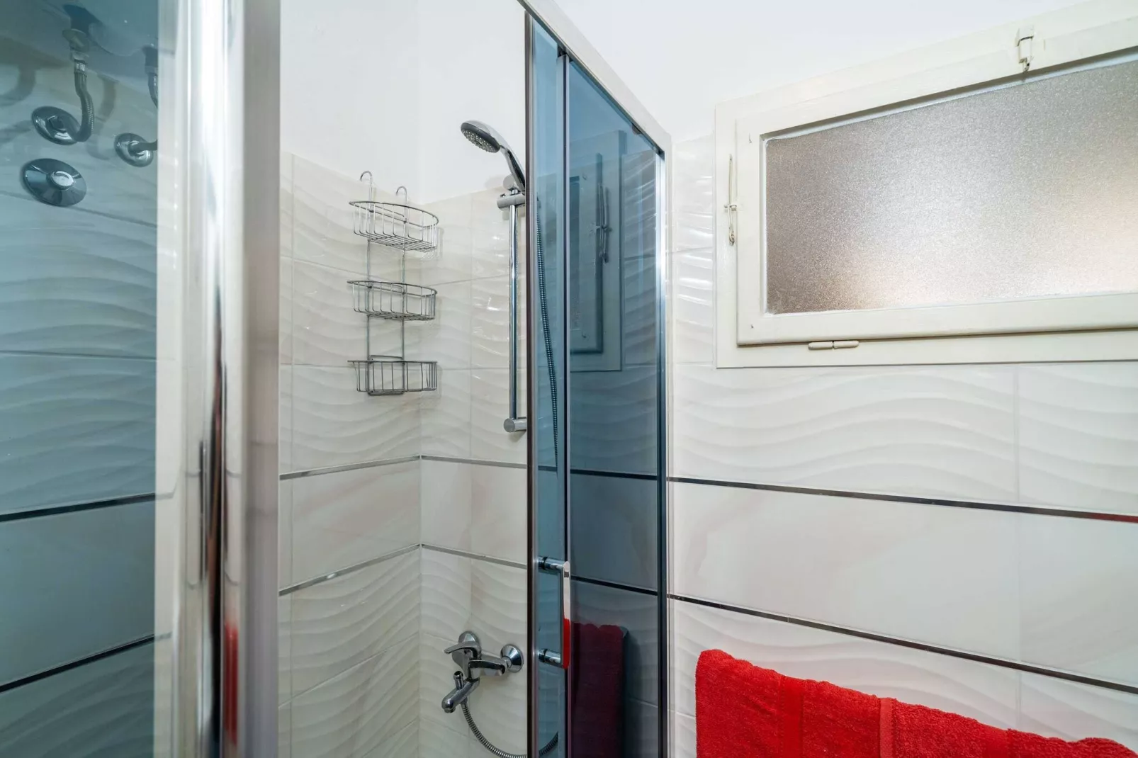 Apartments & Rooms Mara & Petrunjela - Studio Apartment with Balcony and Sea View (Studio s balkonom) - BR. 2-Bathroom