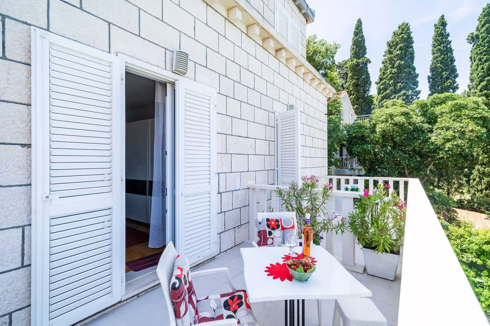 Apartments & Rooms Mara & Petrunjela - Studio Apartment with Balcony and Sea View (Studio s balkonom) - BR. 2-Terrace balcony