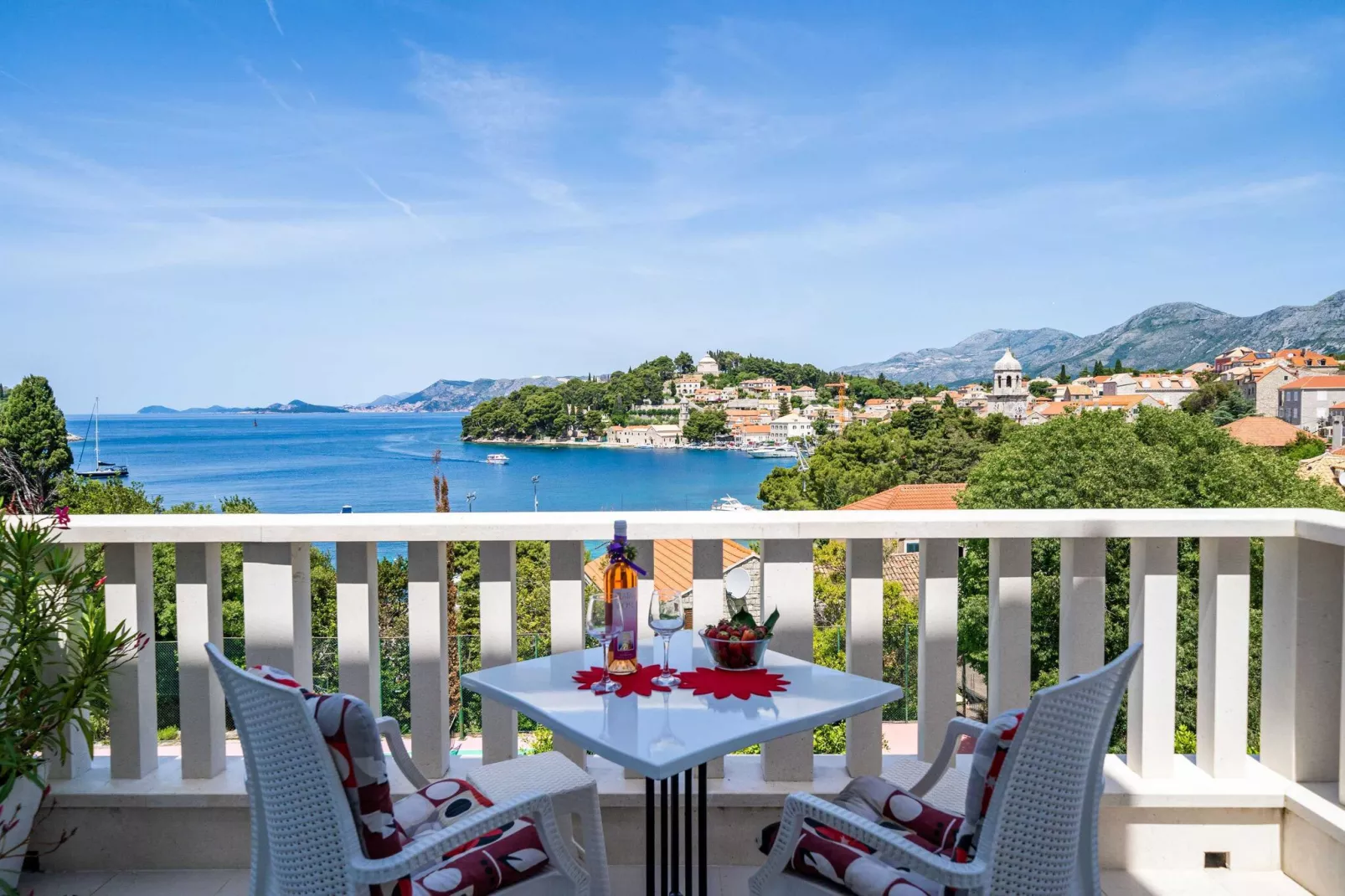 Apartments & Rooms Mara & Petrunjela - Studio Apartment with Balcony and Sea View (Studio s balkonom) - BR. 2-Terrace balcony