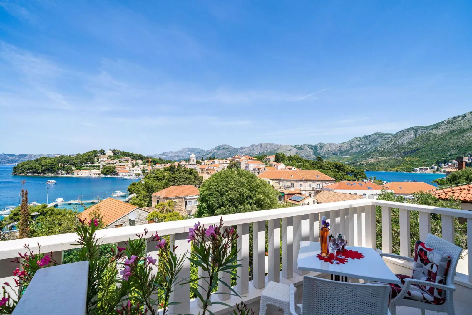 Apartments & Rooms Mara & Petrunjela - Studio Apartment with Balcony and Sea View (Studio s balkonom) - BR. 2-Terrace balcony