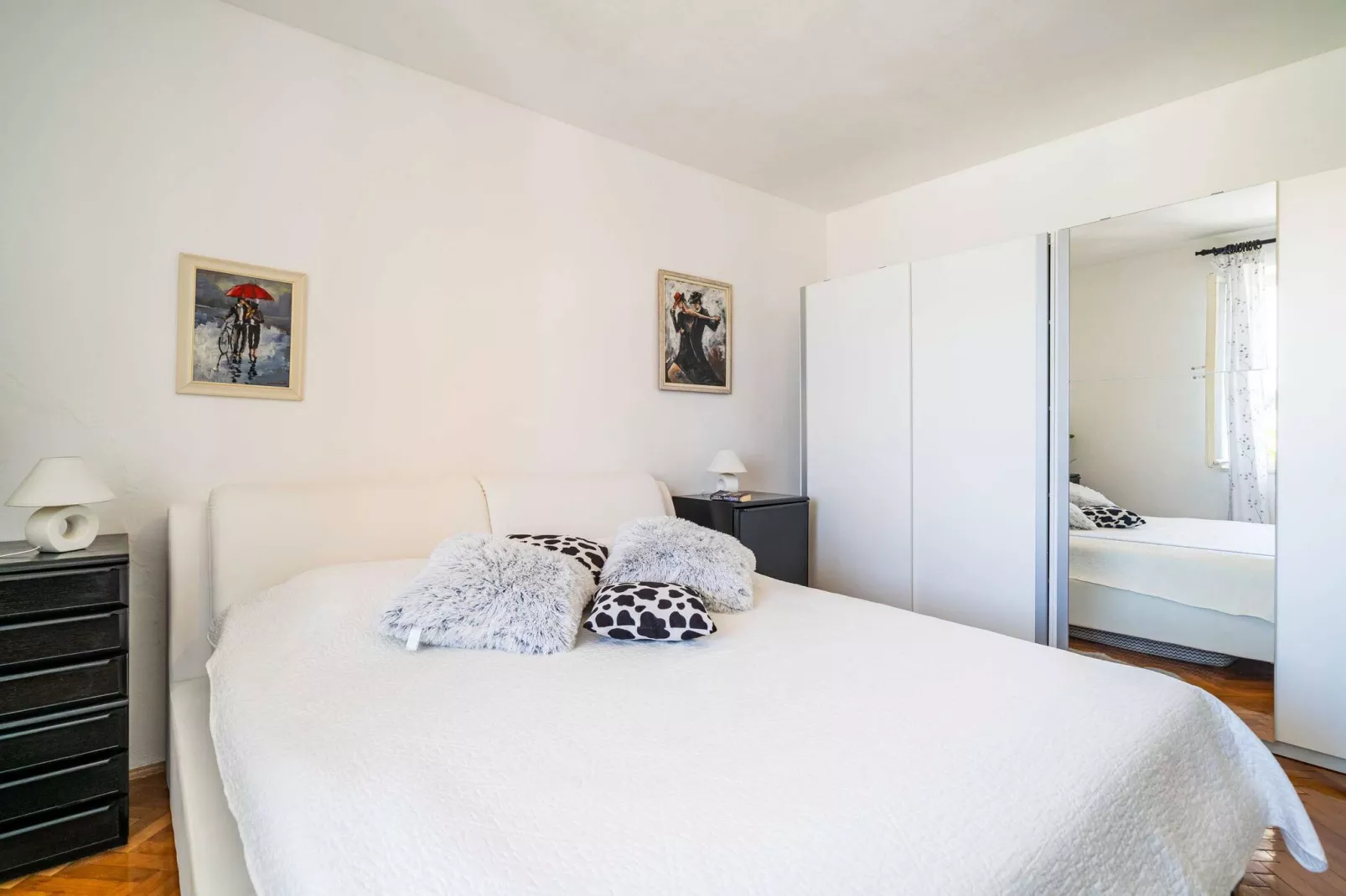 Apartments & Rooms Mara & Petrunjela - Two Bedroom Apartment with Terrace and Sea View (Apartman s 2 spavaće sobe) - BR. 5-Bedroom