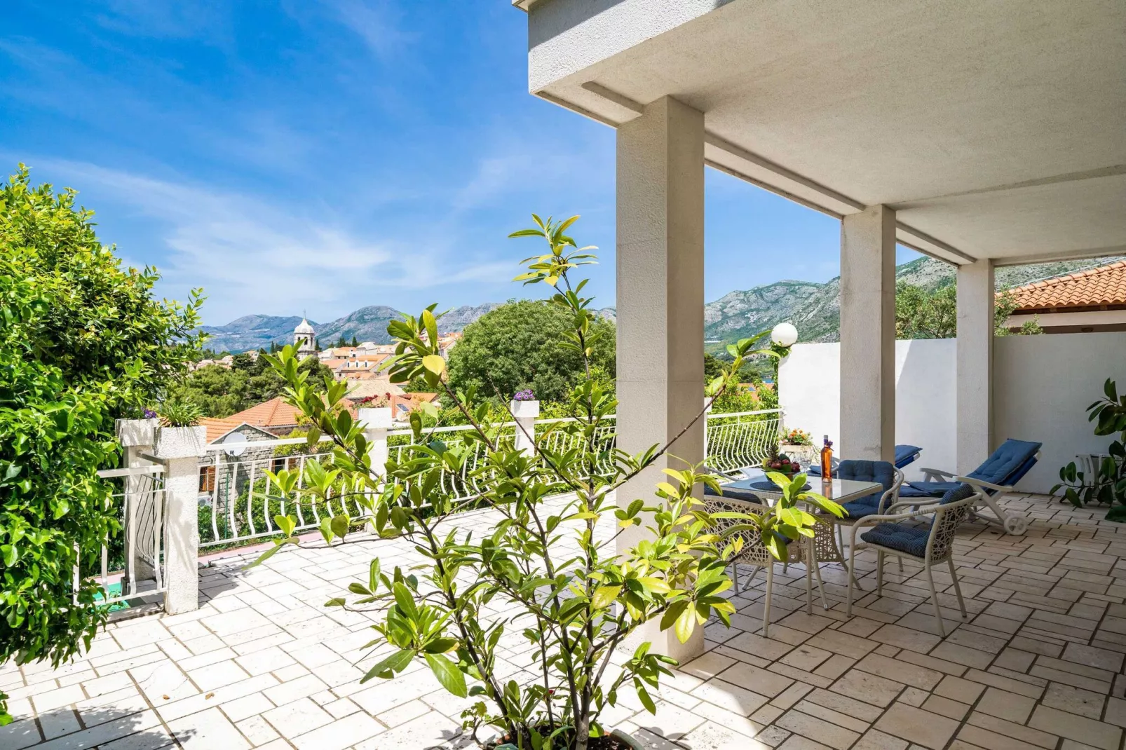 Apartments & Rooms Mara & Petrunjela - Two Bedroom Apartment with Terrace and Sea View (Apartman s 2 spavaće sobe) - BR. 5-Terrace
