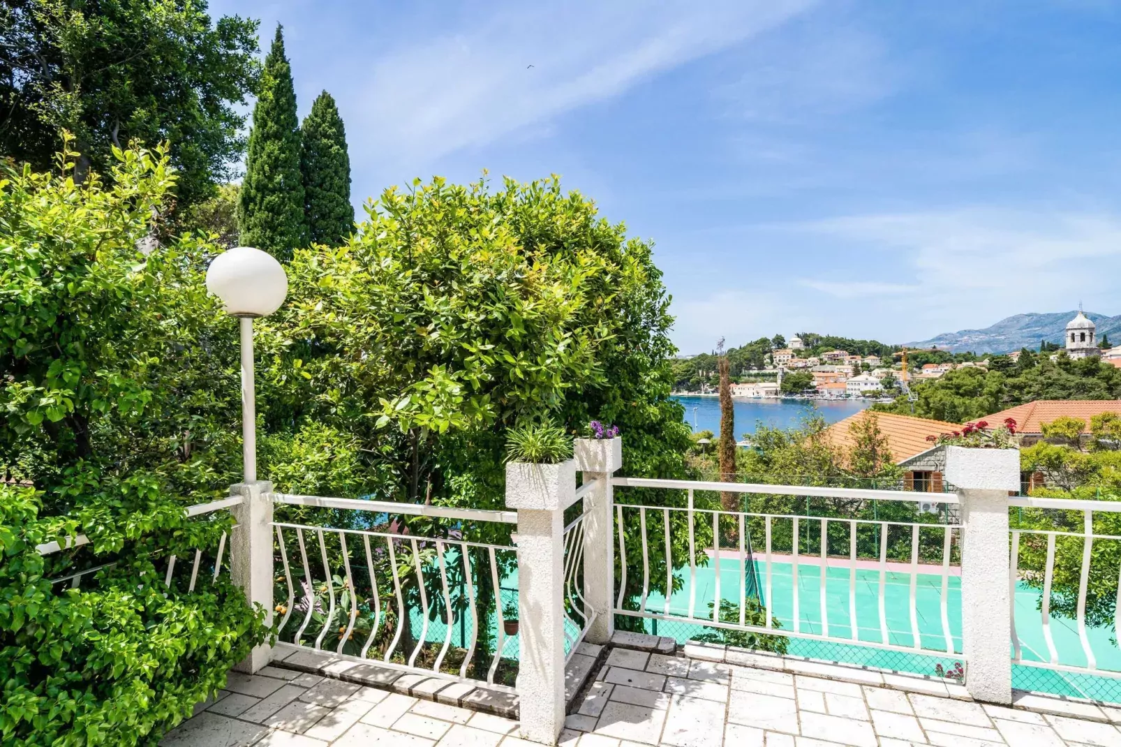 Apartments & Rooms Mara & Petrunjela - Two Bedroom Apartment with Terrace and Sea View (Apartman s 2 spavaće sobe) - BR. 5-Terrace