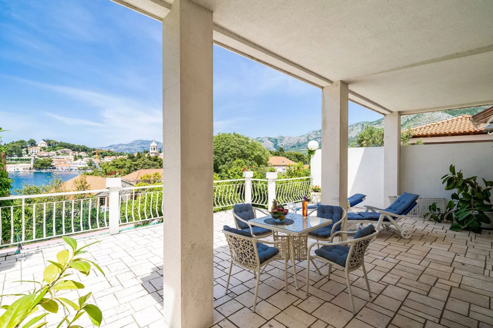 Apartments & Rooms Mara & Petrunjela - Two Bedroom Apartment with Terrace and Sea View (Apartman s 2 spavaće sobe) - BR. 5-Terrace