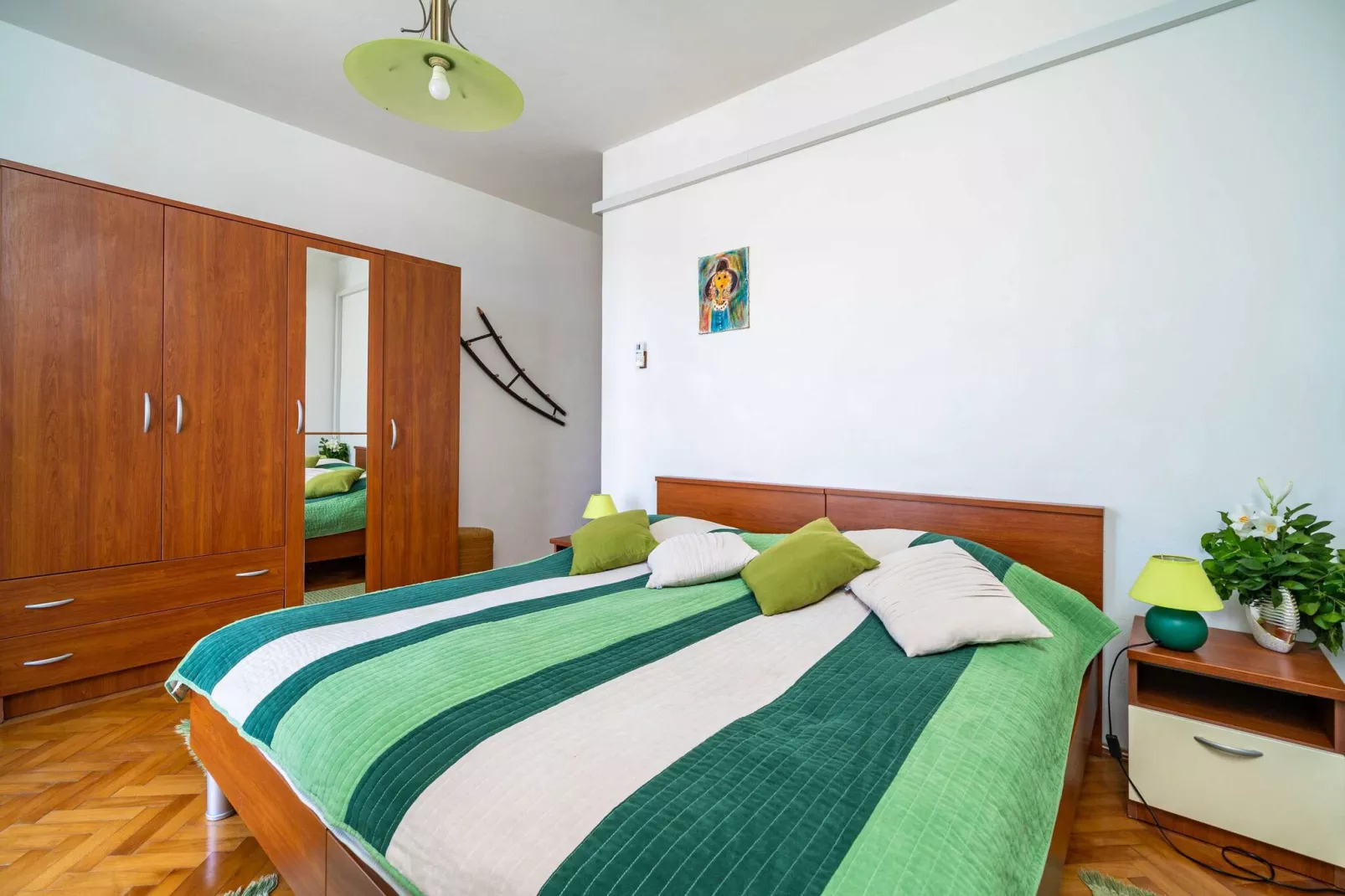 Apartments & Rooms Mara & Petrunjela - Double or Twin Room with Sea View (Dvokrevetna soba s bračnim krevetom ili s 2 odvojena kreveta i pogledom na more) - BR. 3-Bedroom
