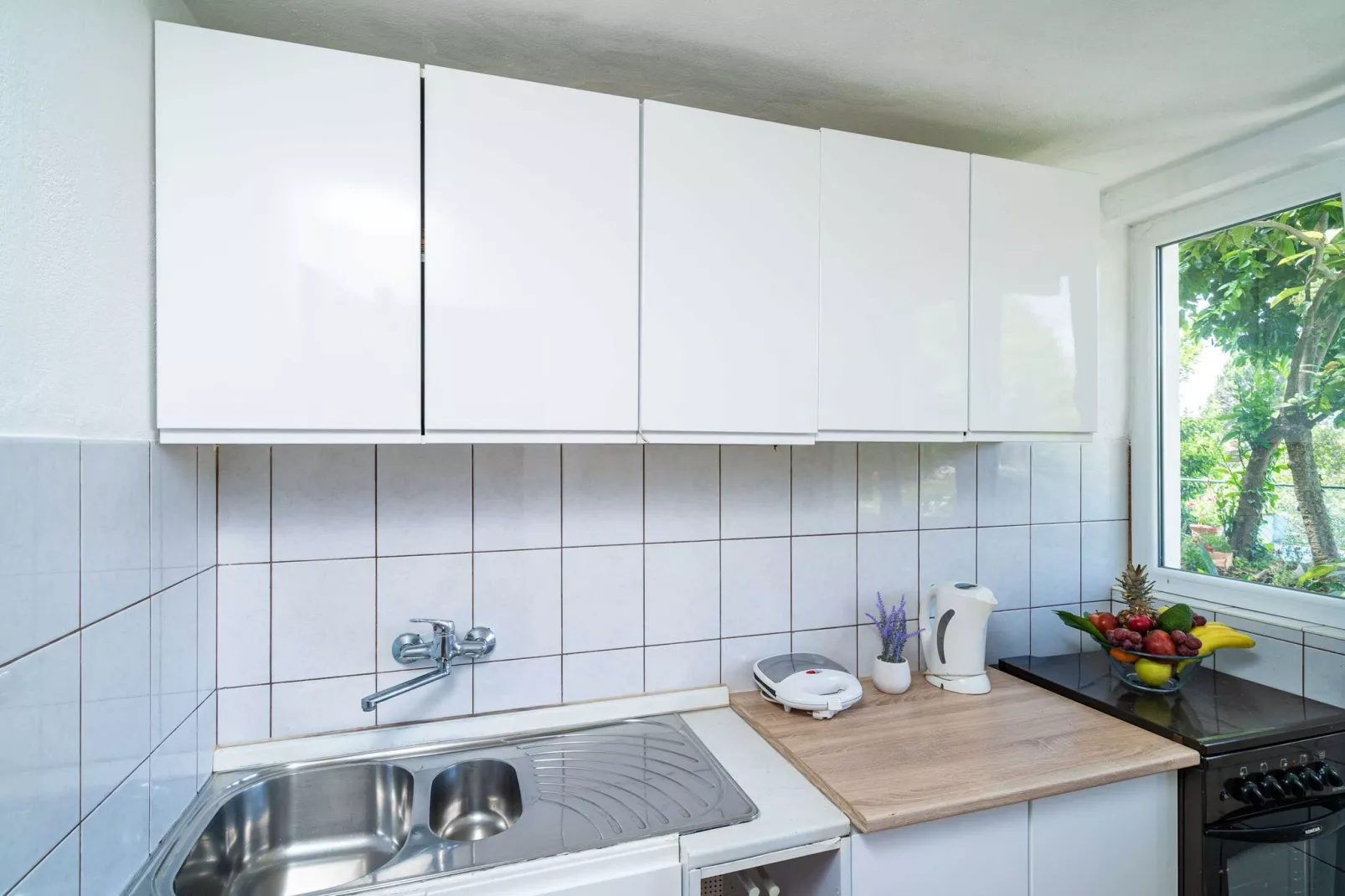 Apartments & Rooms Mara & Petrunjela - One Bedroom Apartment with Garden  (Apartman s pogledom na vrt) - BR. 6-Küche