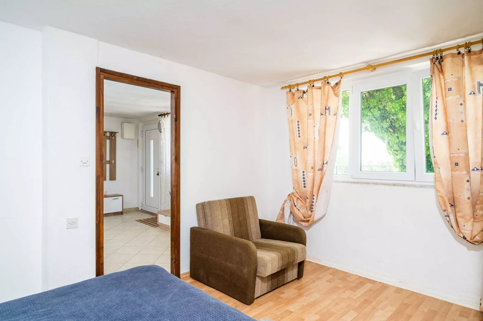 Apartments & Rooms Mara & Petrunjela - One Bedroom Apartment with Garden  (Apartman s pogledom na vrt) - BR. 6-Schlafzimmer