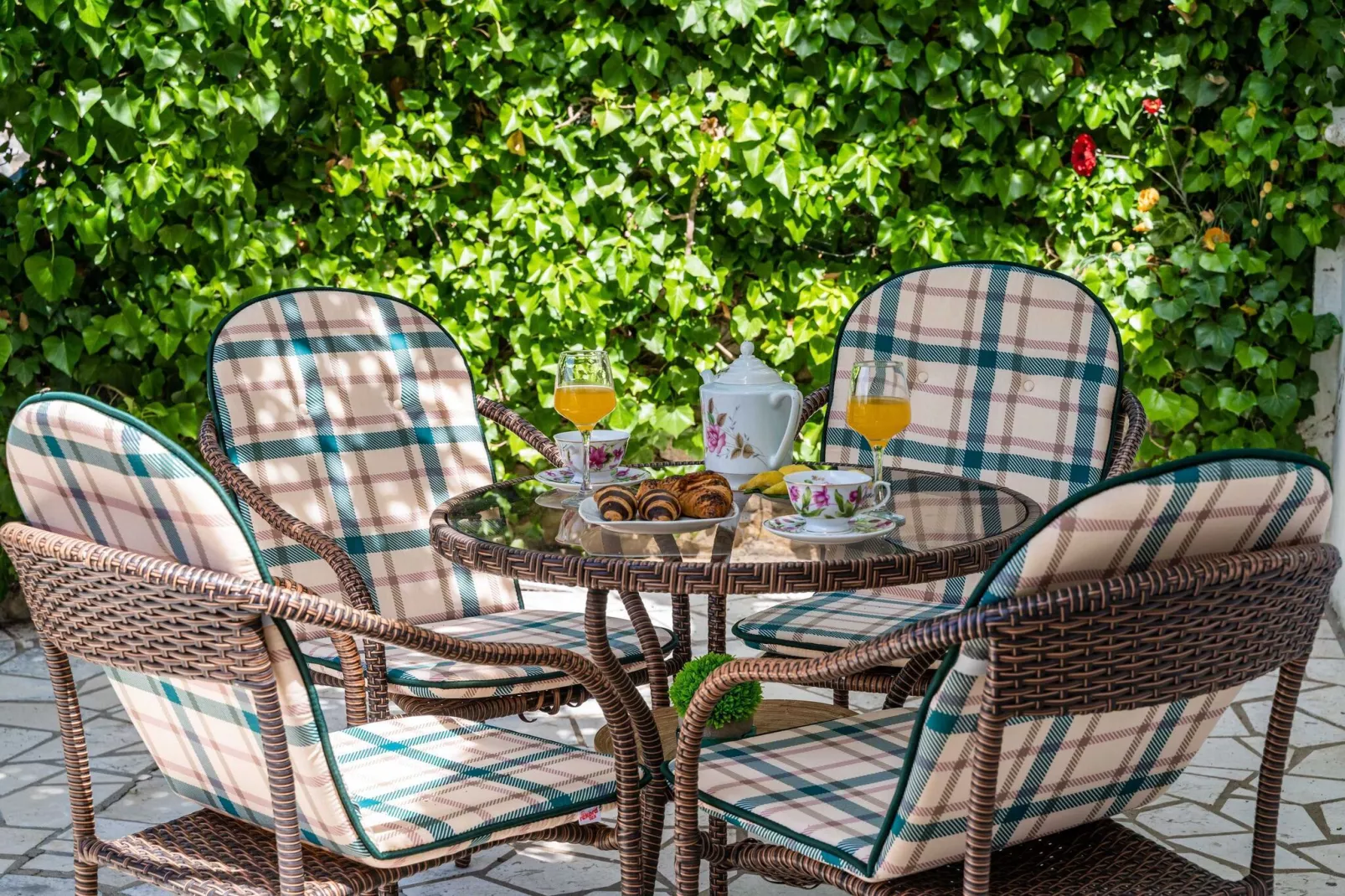 Apartments & Rooms Mara & Petrunjela - One Bedroom Apartment with Garden  (Apartman s pogledom na vrt) - BR. 6-Terrasse