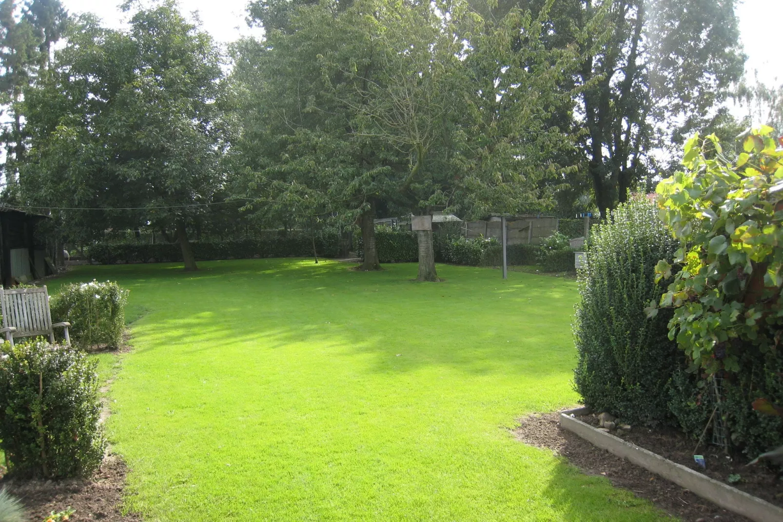 Happy Moments-Gardens summer