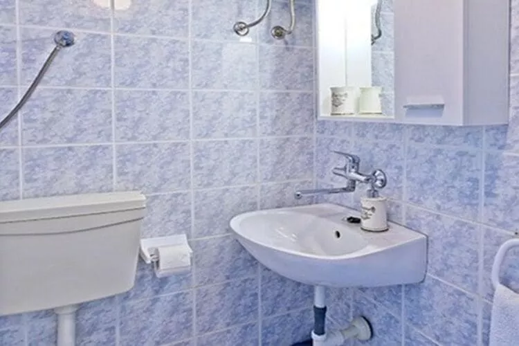 Apartments Grljević - Studio Apartment with Balcony and Sea View (A3)-Bathroom