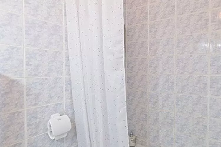Apartments Grljević - Studio Apartment with Sea View and Balcony (A2)-Bathroom