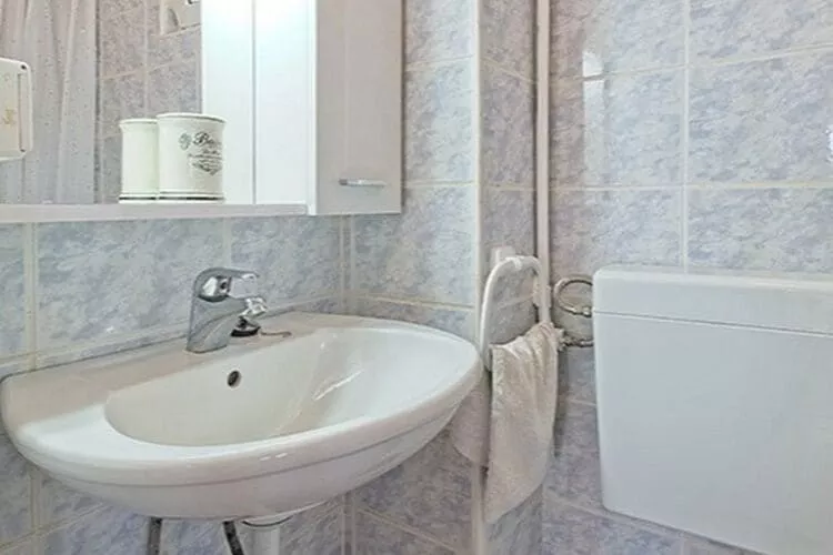 Apartments Grljević - Studio Apartment with Sea View and Balcony (A2)-Bathroom