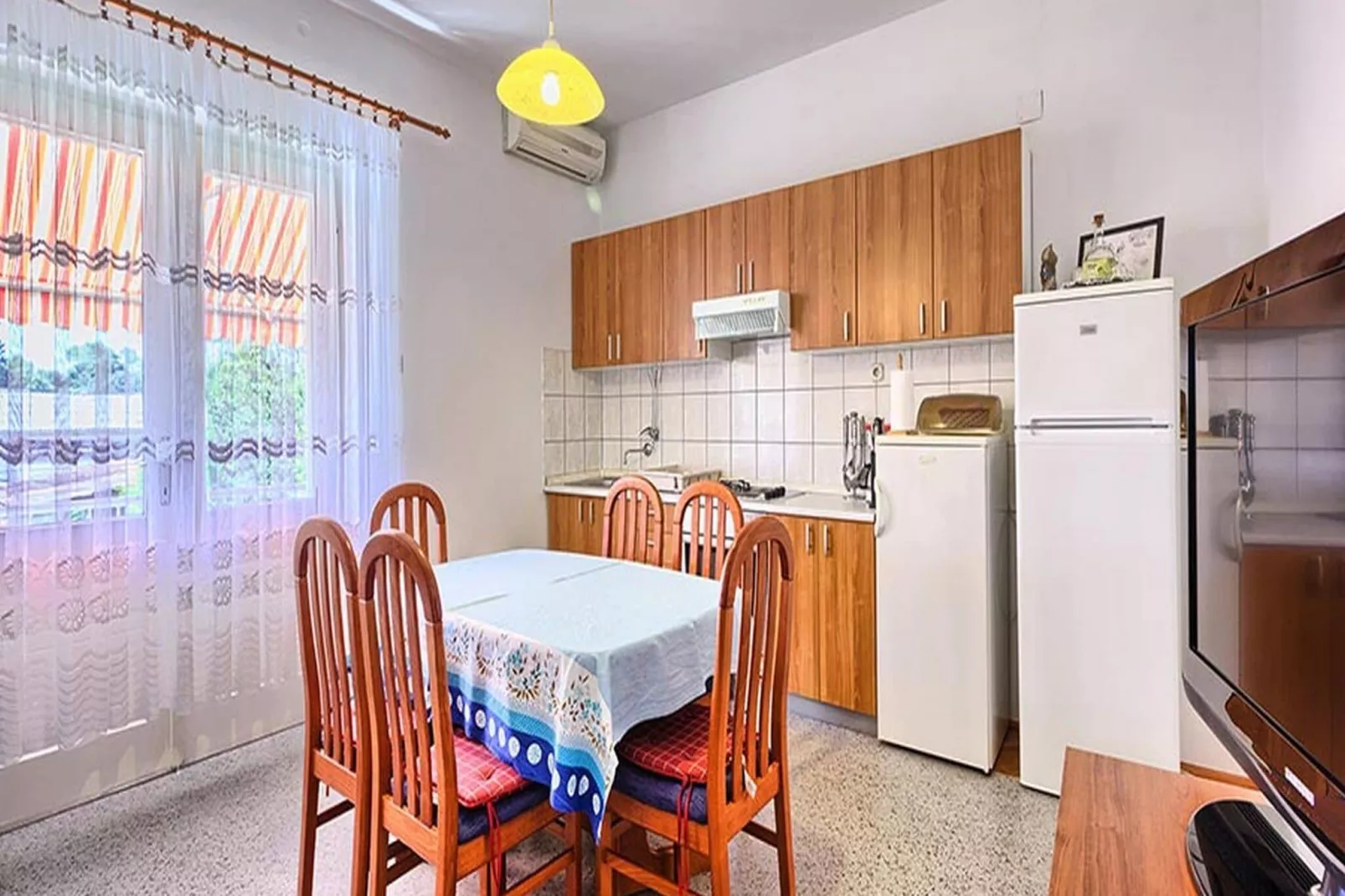 Apartment Lucija - Three Bedroom Apartment with Balcony-Kitchen