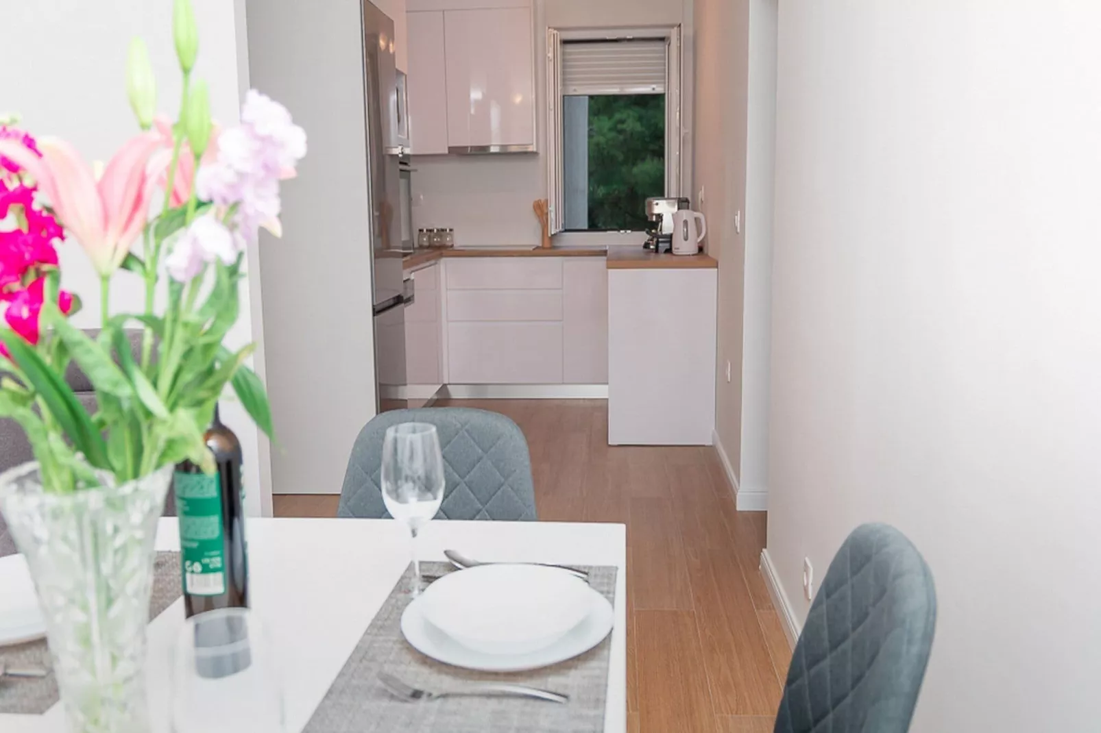 Apartment Matea - Two Bedroom Apartment with Balcony and Sea view-Dining room