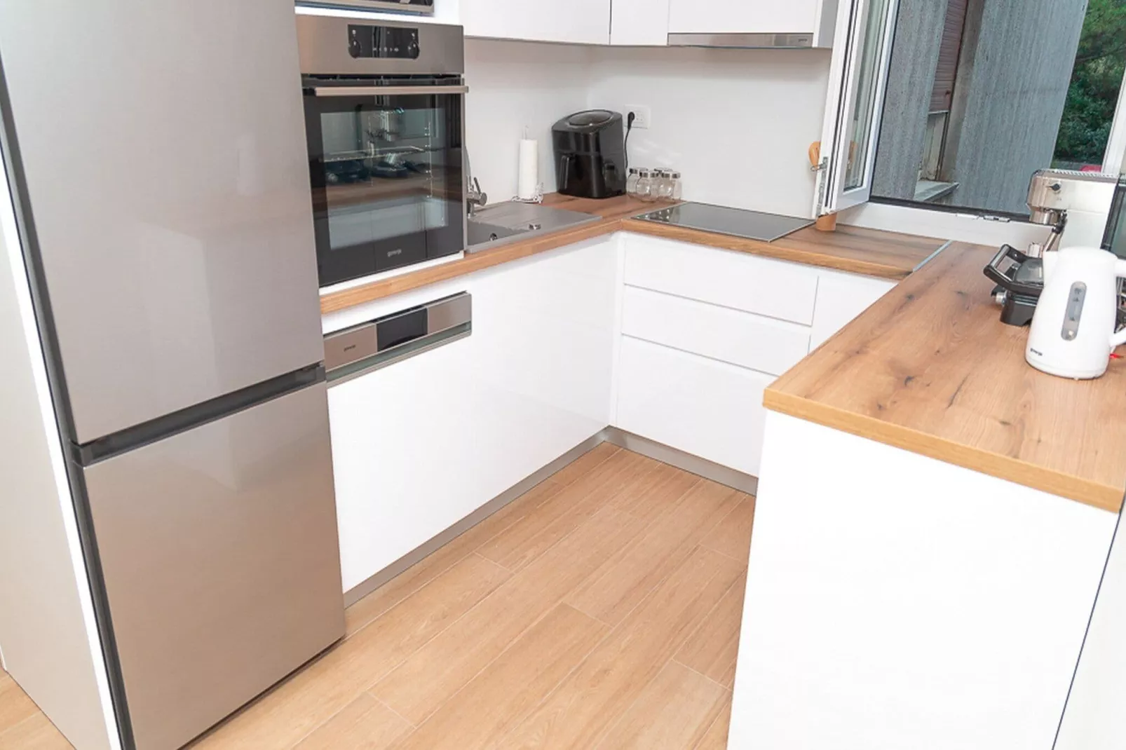 Apartment Matea - Two Bedroom Apartment with Balcony and Sea view-Kitchen