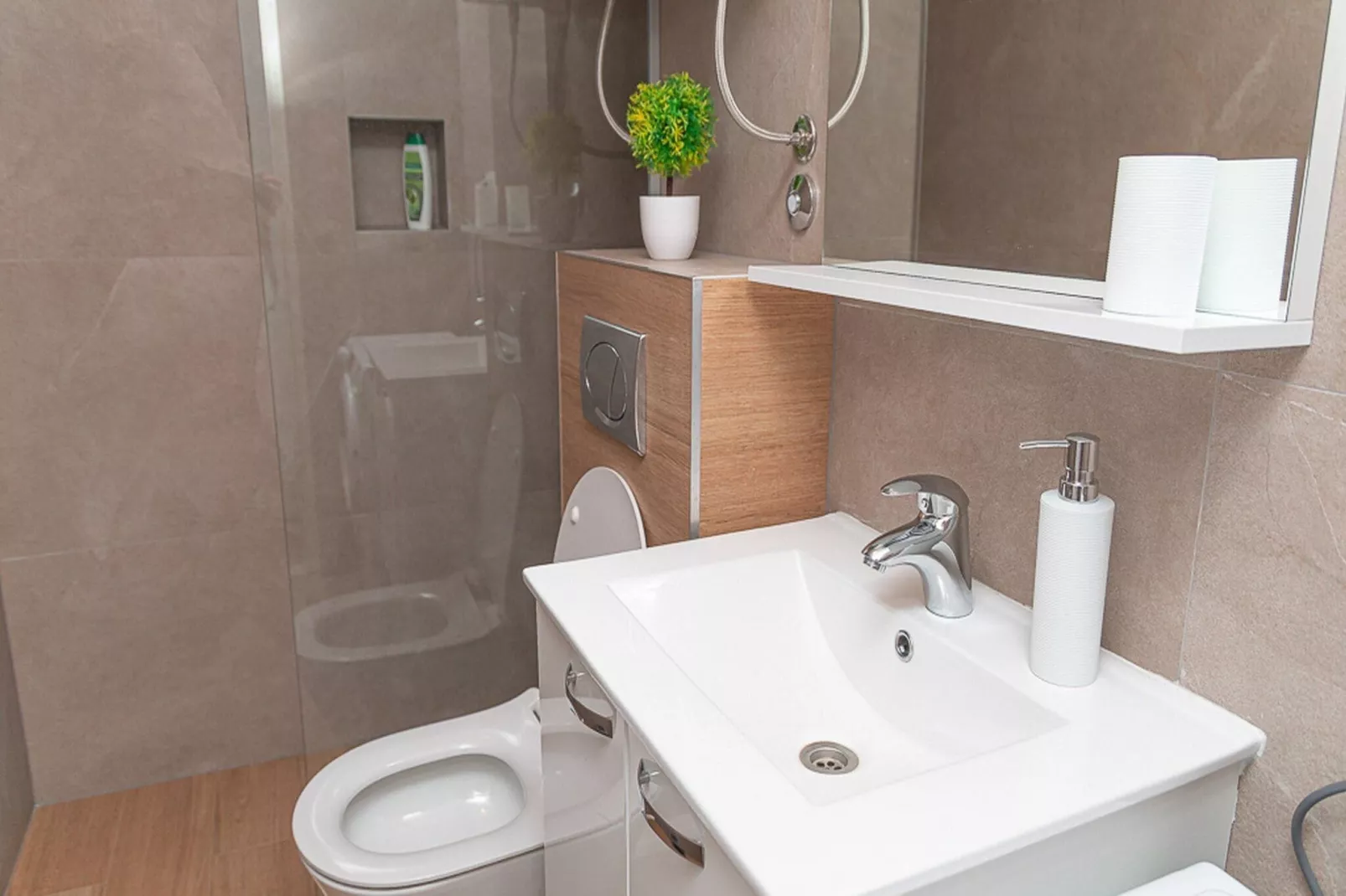 Apartment Matea - Two Bedroom Apartment with Balcony and Sea view-Bathroom