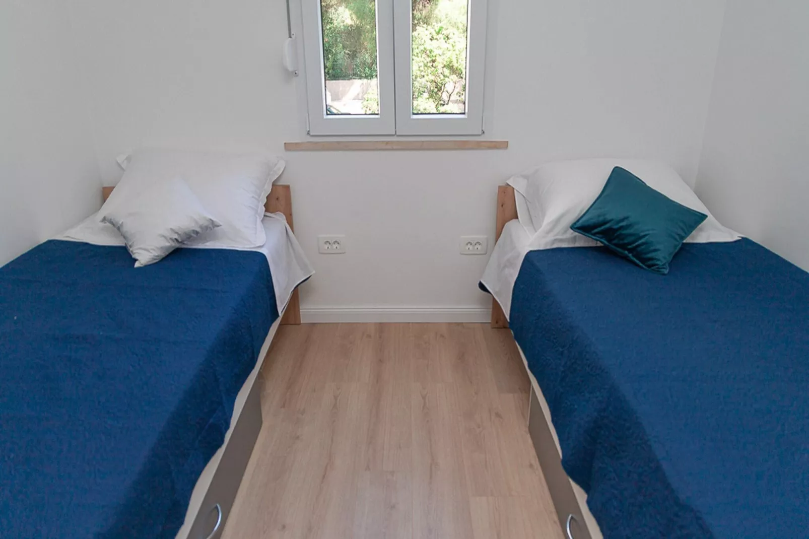 Apartment Matea - Two Bedroom Apartment with Balcony and Sea view-Indoor