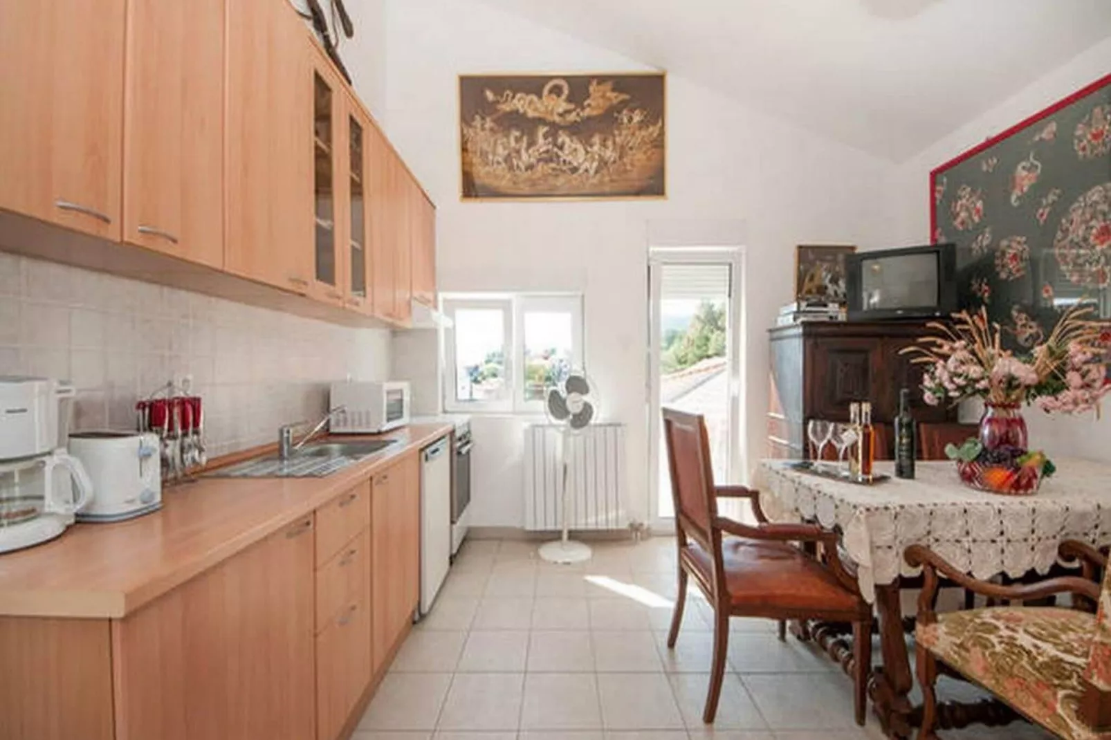 Bertie's Lodge - Standard Two Bedroom Apartment with Balcony and Sea view(A0)-Kitchen