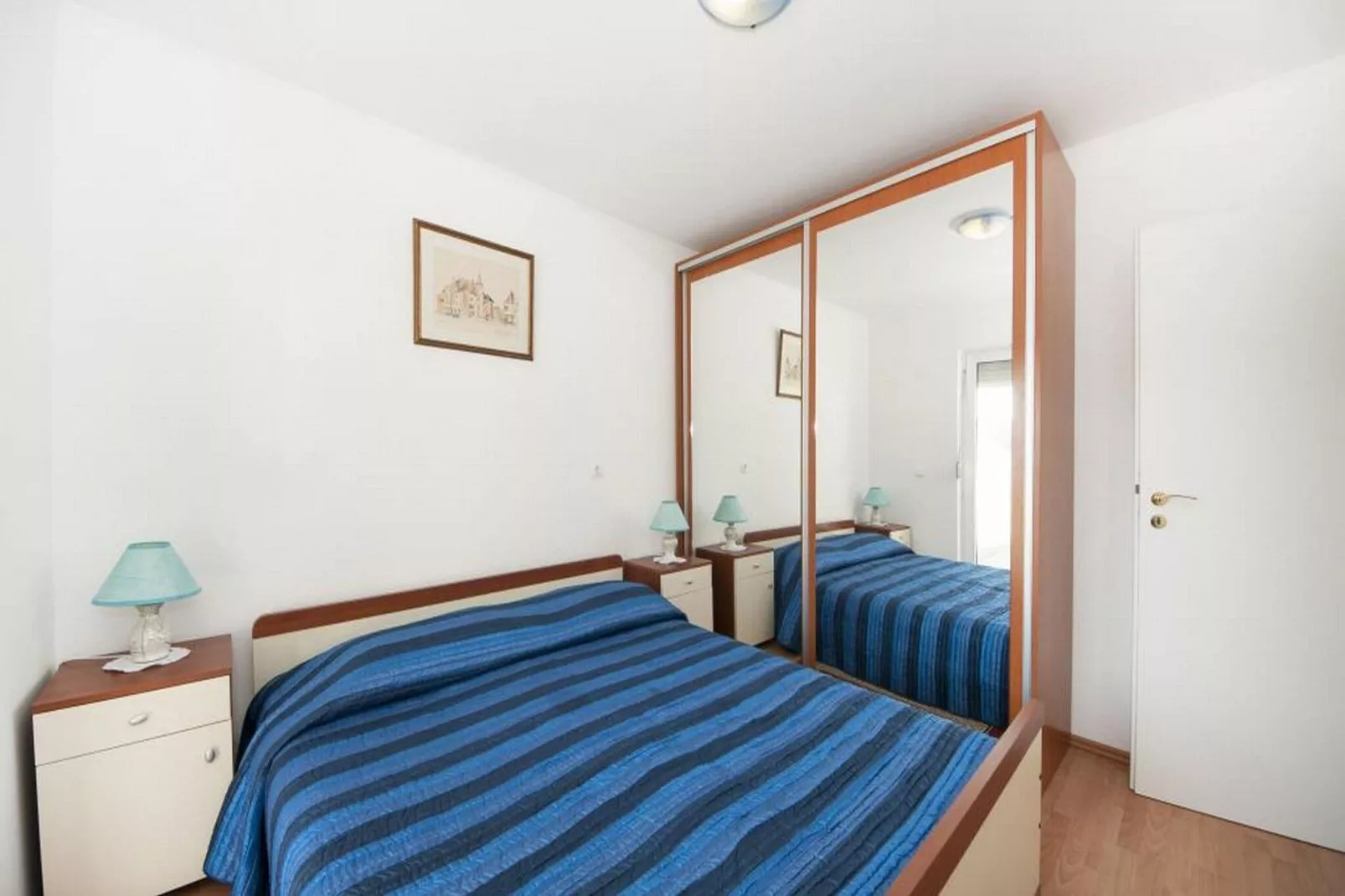 Bertie's Lodge - Two Bedroom Apartment with Terrace and Sea View(A1)-Bedroom