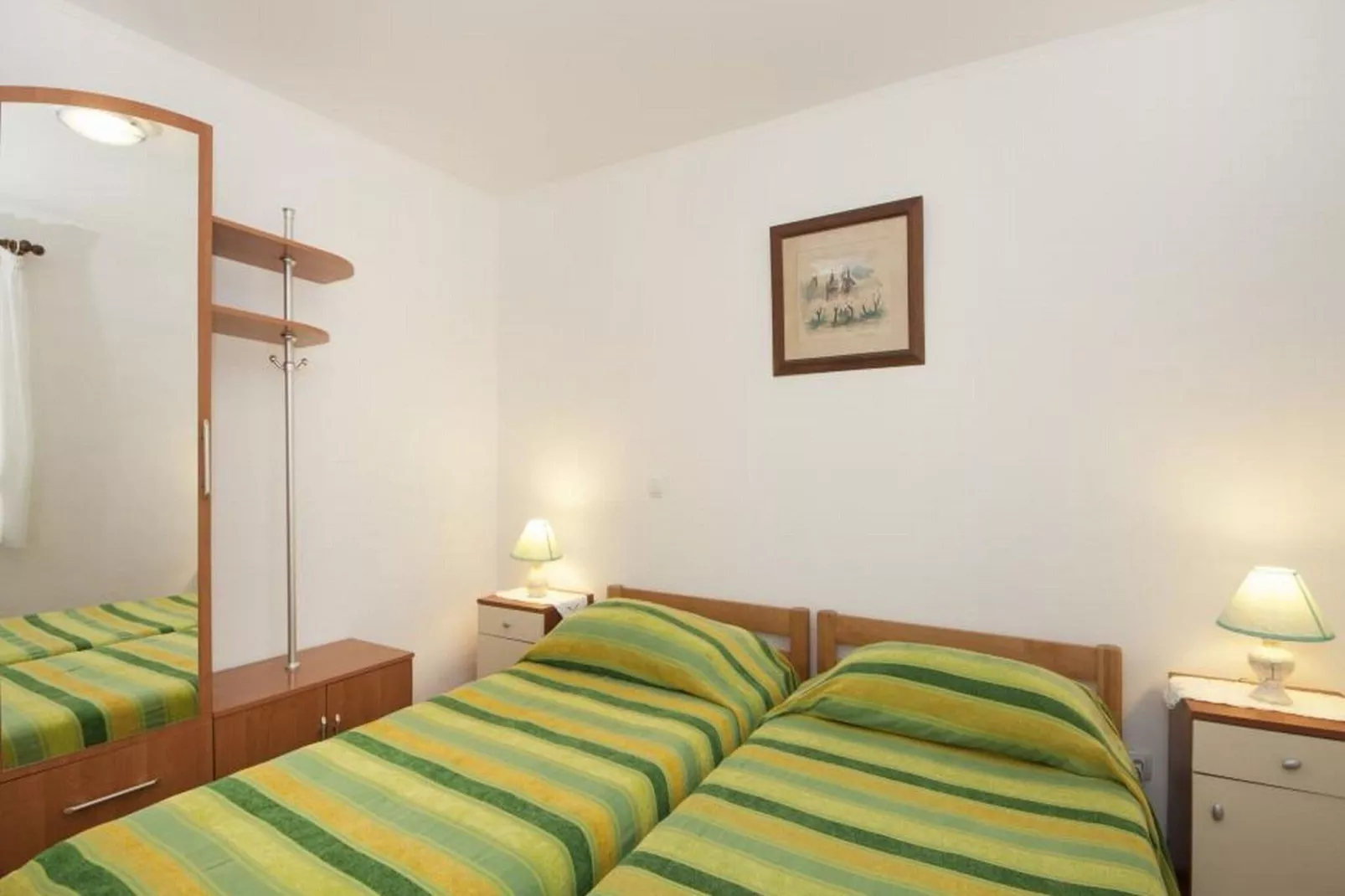 Bertie's Lodge - Two Bedroom Apartment with Terrace and Sea View(A1)-Bedroom