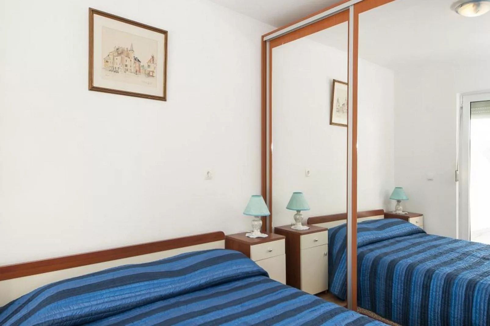 Bertie's Lodge - Two Bedroom Apartment with Terrace and Sea View(A1)-Bedroom