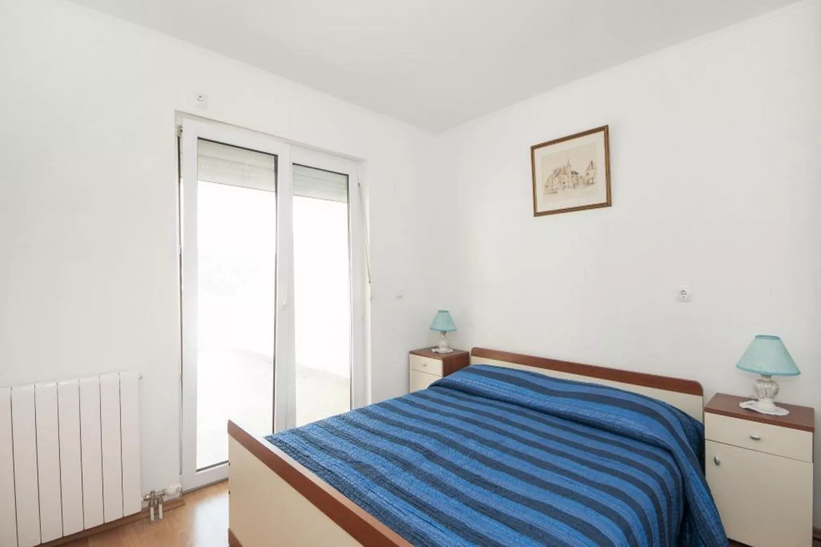 Bertie's Lodge - Two Bedroom Apartment with Terrace and Sea View(A1)-Bedroom