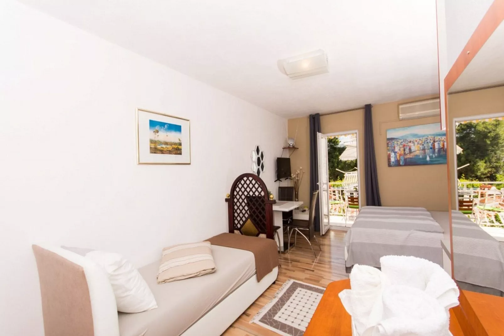 Villa Stil - Studio Apartment with Balcony and Sea View 101-Bedroom