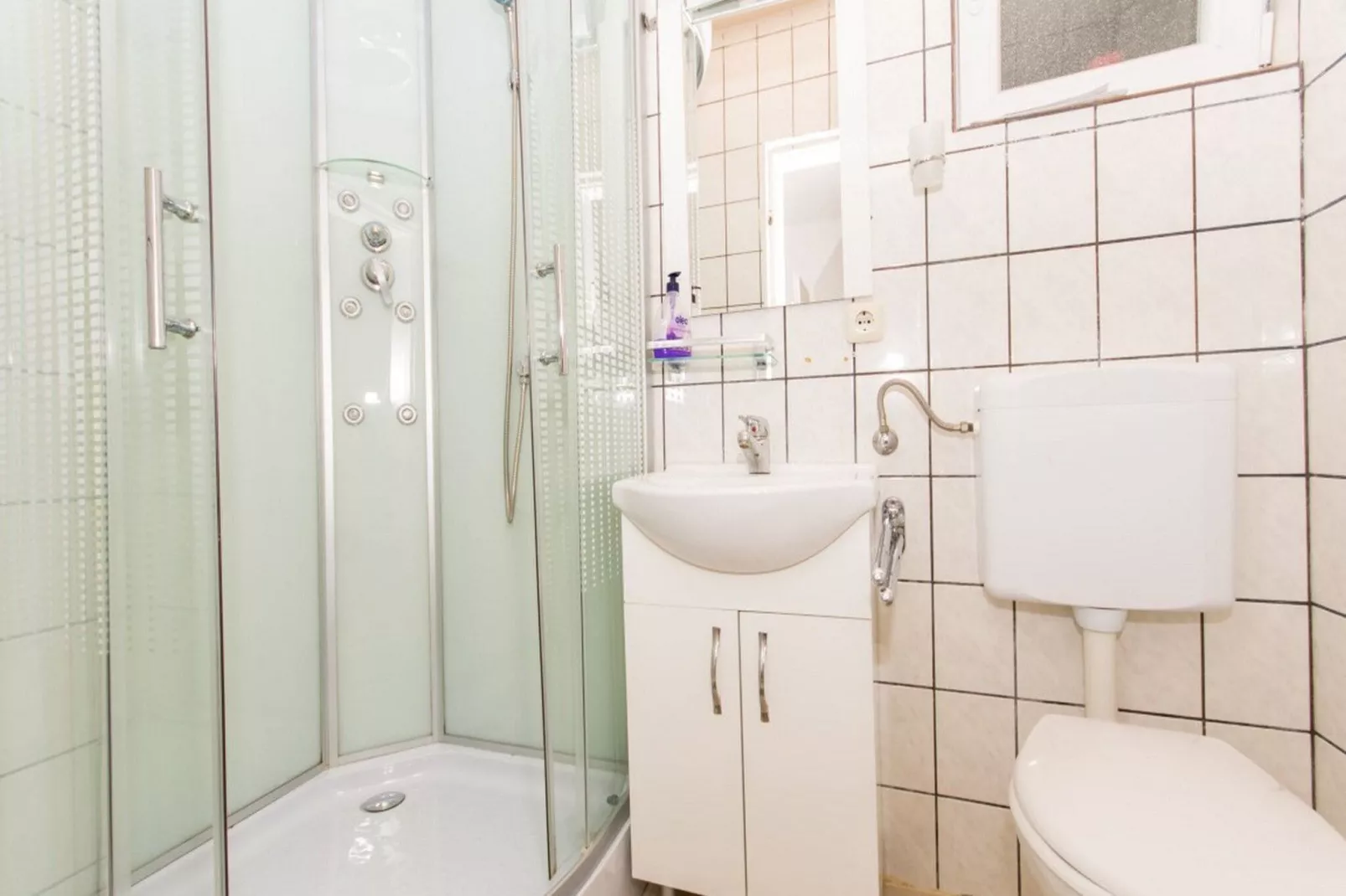 Villa Stil - Studio Apartment with Balcony and Sea View 101-Bathroom